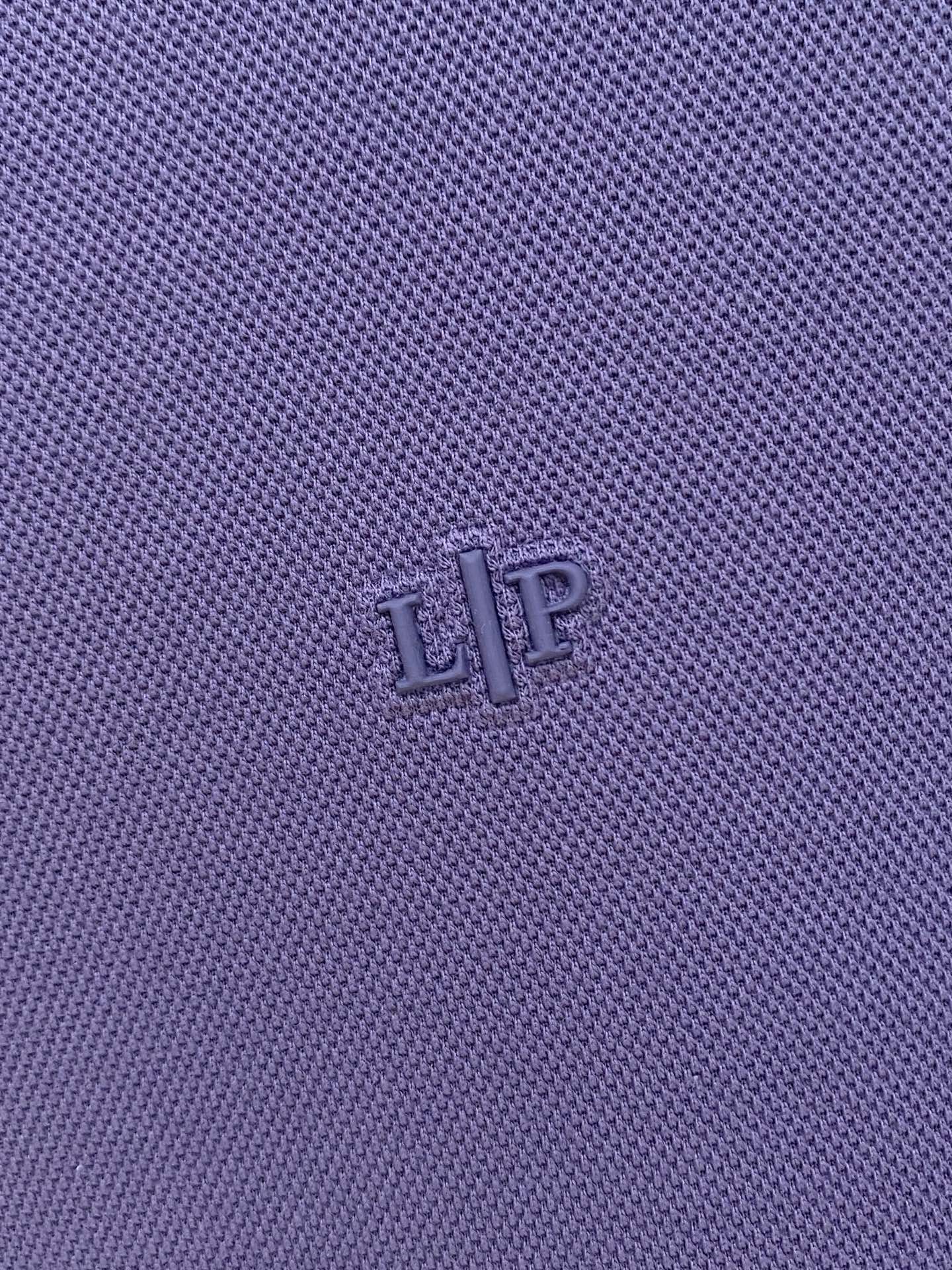 🔥🔥LS秋季男士半拉链长袖POLO 胸前标志性LOGO徽标 整体非常的轻商务休闲！纯棉面料，上身轻盈舒适