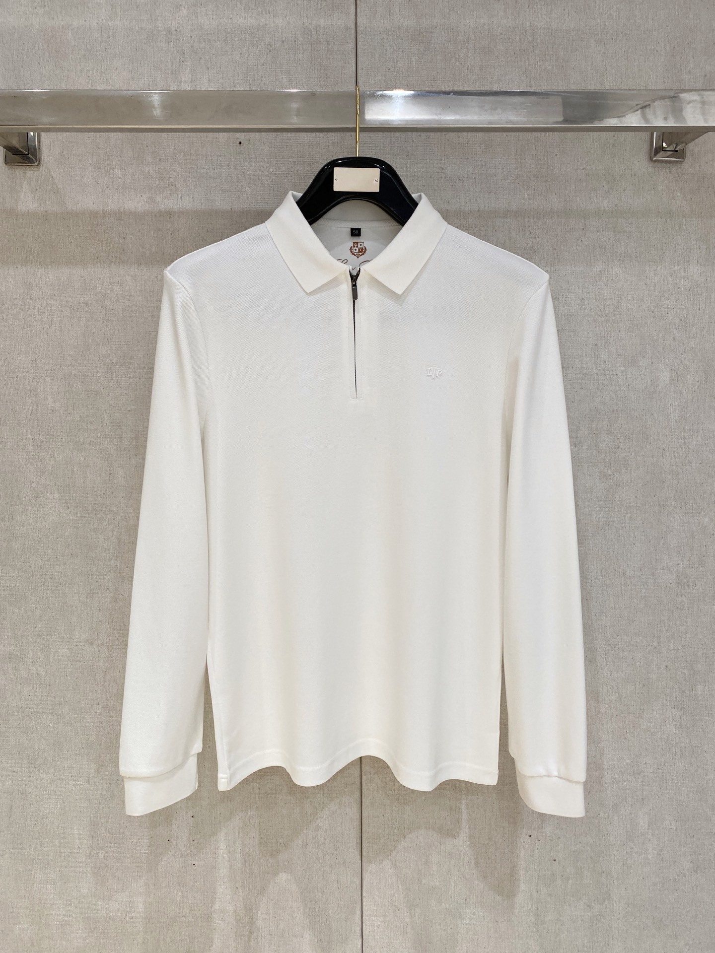 🔥🔥LS秋季男士半拉链长袖POLO 胸前标志性LOGO徽标 整体非常的轻商务休闲！纯棉面料，上身轻盈舒适