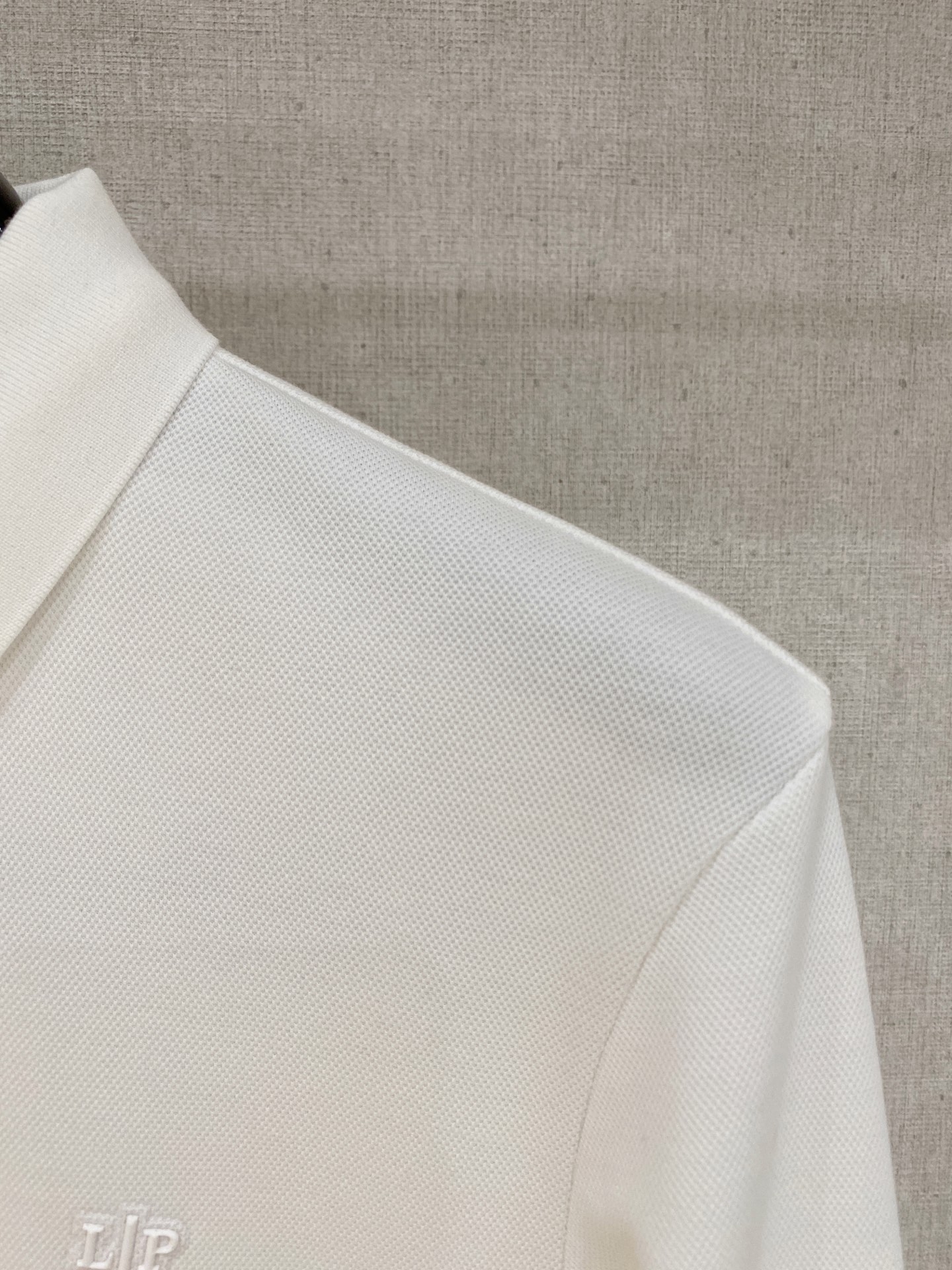 🔥🔥LS秋季男士半拉链长袖POLO 胸前标志性LOGO徽标 整体非常的轻商务休闲！纯棉面料，上身轻盈舒适