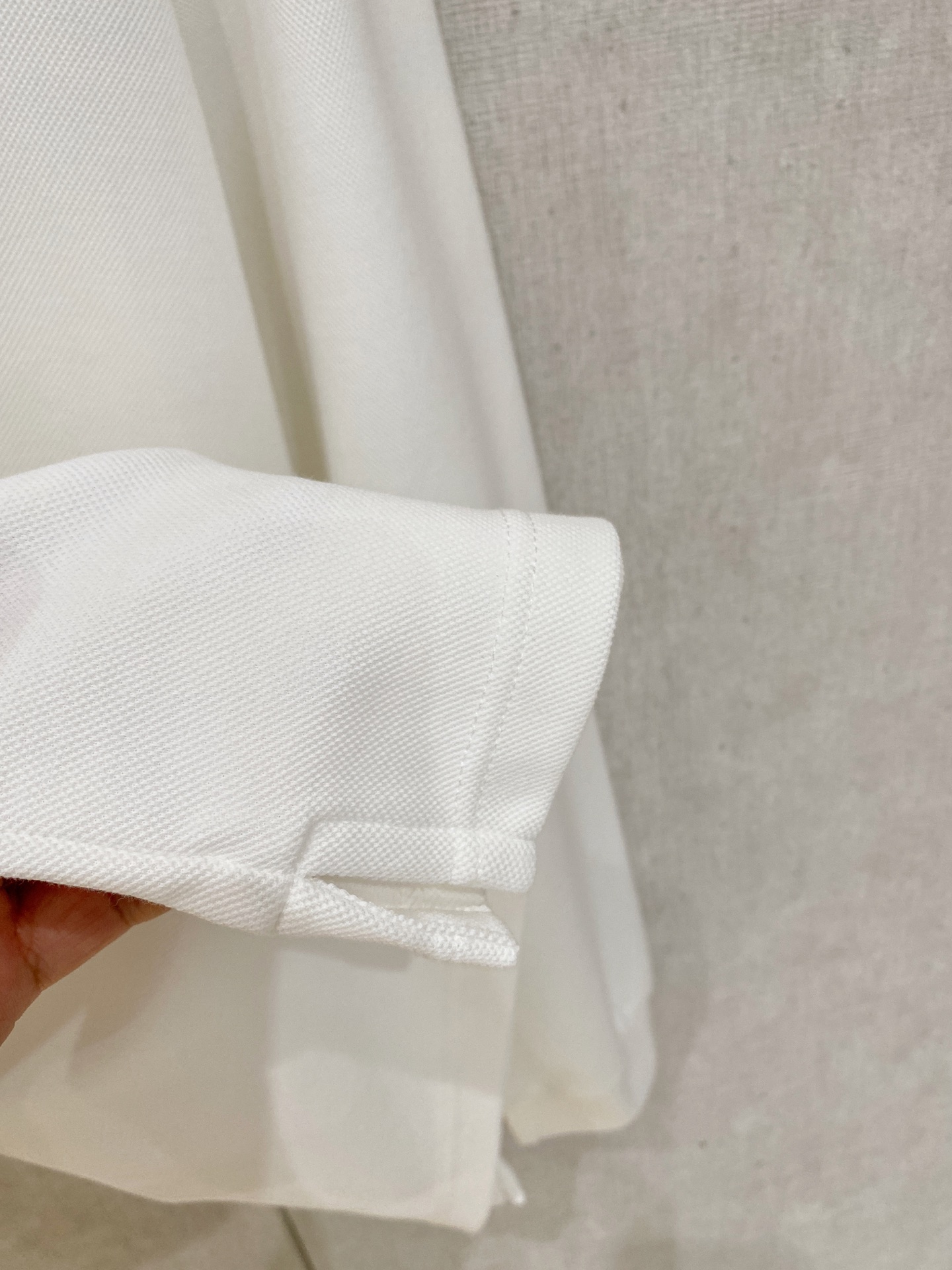 🔥🔥杰尼亚 25S秋季男士半拉链长袖POLO 胸前标志性LOGO徽标 整体非常的轻商务休闲！纯棉面料，上