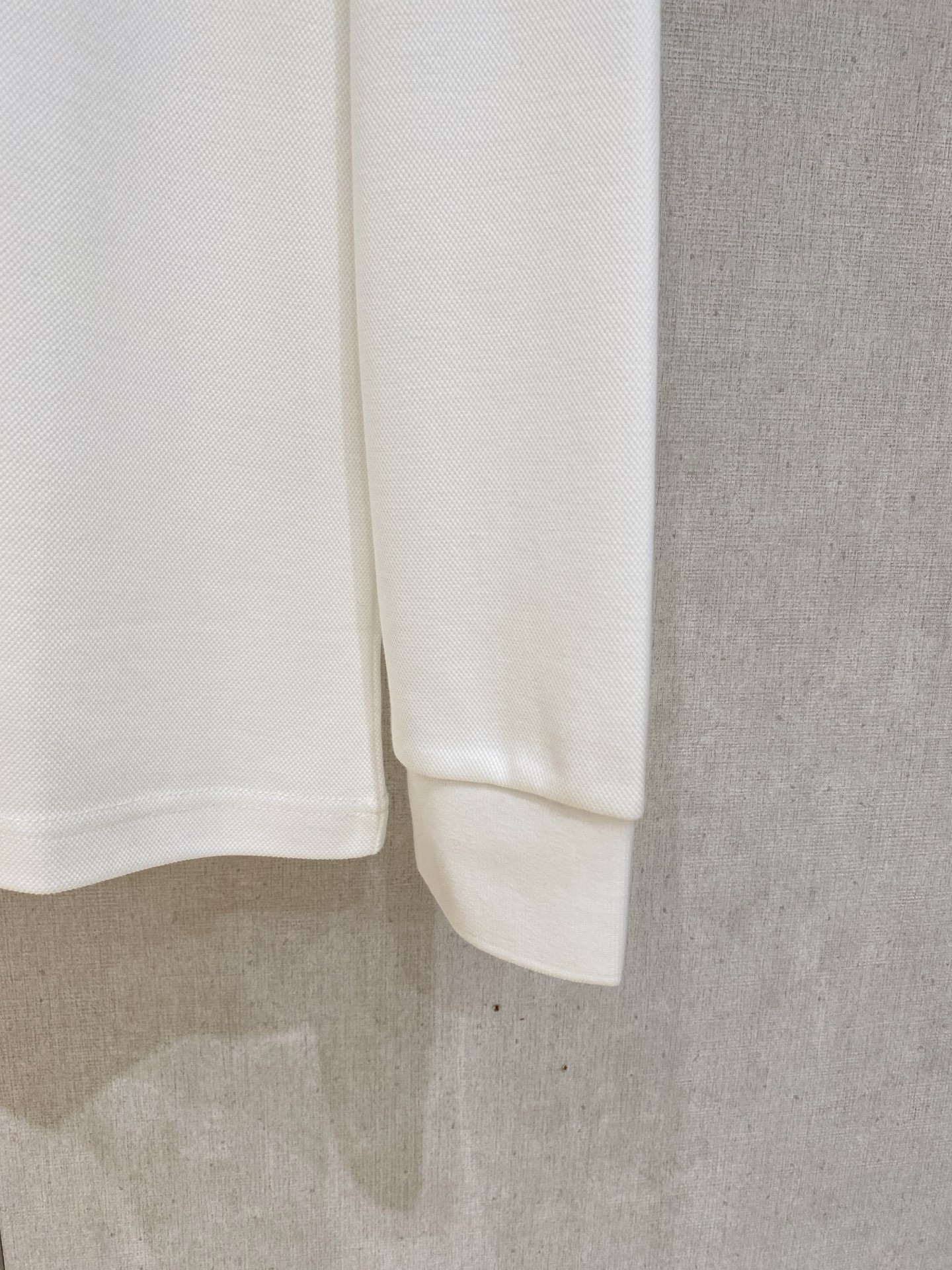 🔥🔥杰尼亚 25S秋季男士半拉链长袖POLO 胸前标志性LOGO徽标 整体非常的轻商务休闲！纯棉面料，上