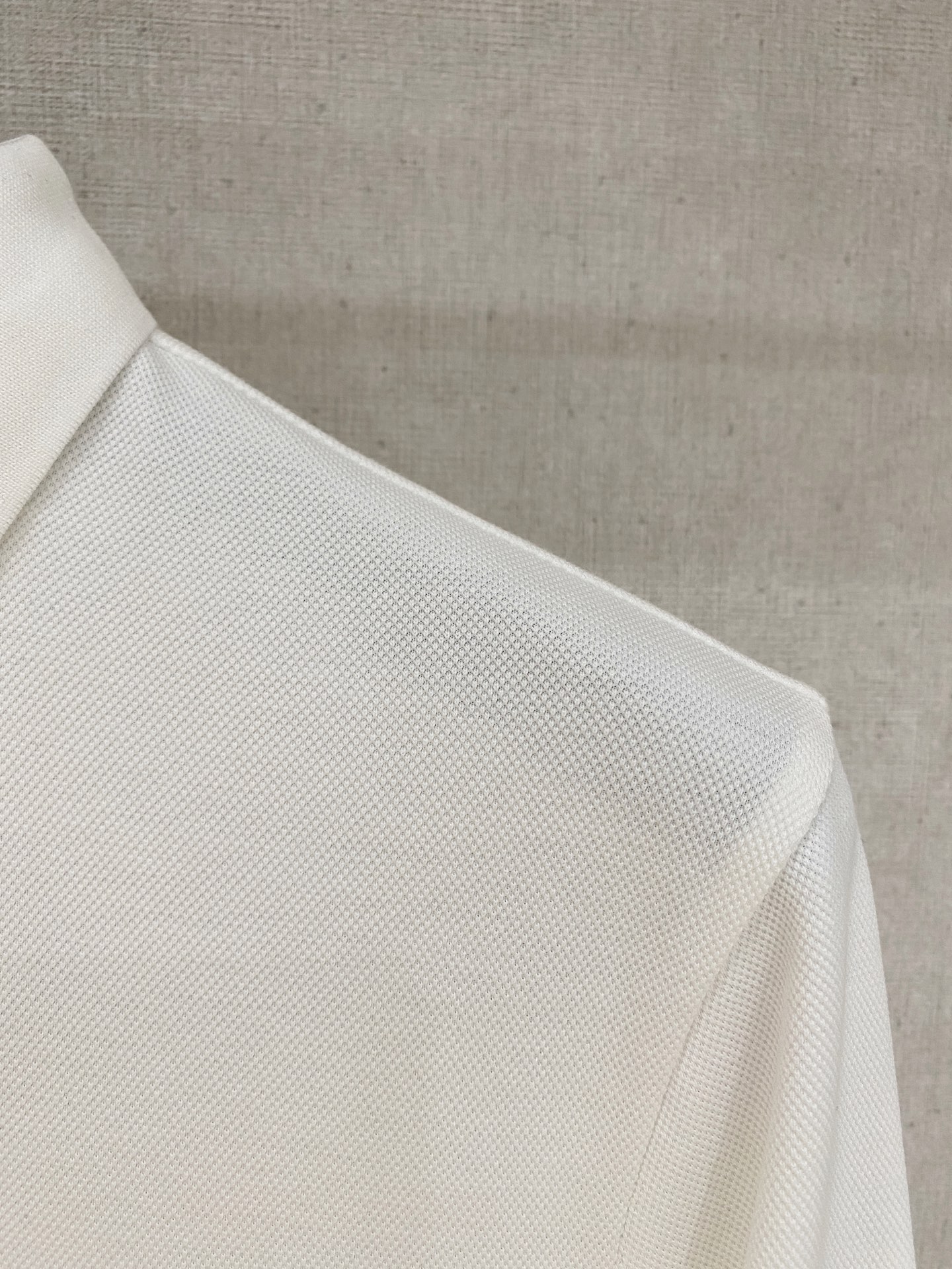 🔥🔥杰尼亚 25S秋季男士半拉链长袖POLO 胸前标志性LOGO徽标 整体非常的轻商务休闲！纯棉面料，上