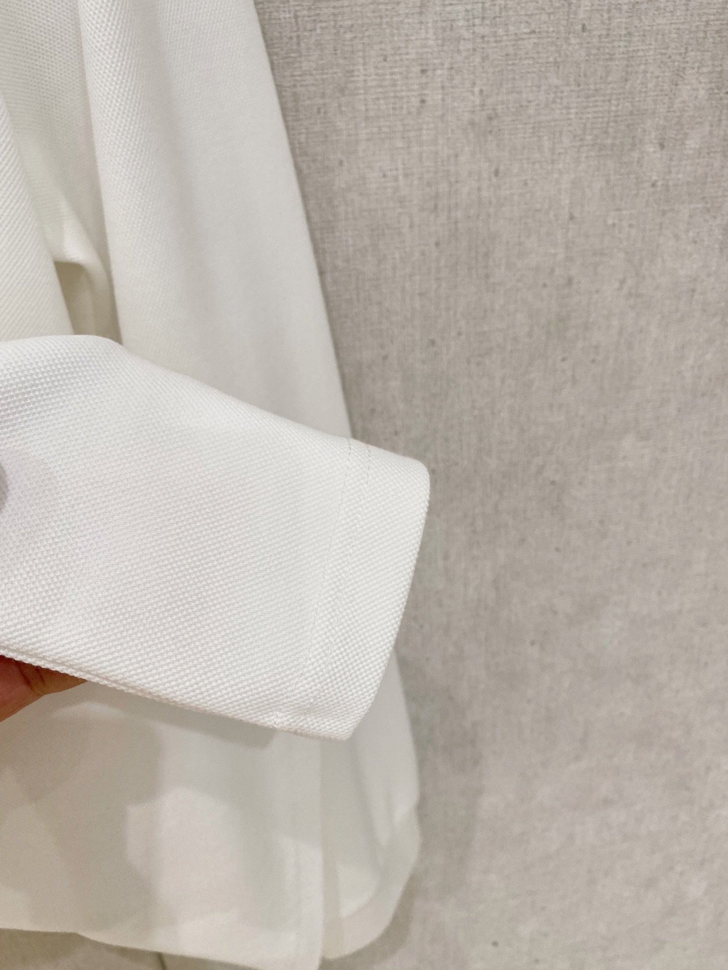 🔥🔥杰尼亚 25S秋季男士半拉链长袖POLO 胸前标志性LOGO徽标 整体非常的轻商务休闲！纯棉面料，上