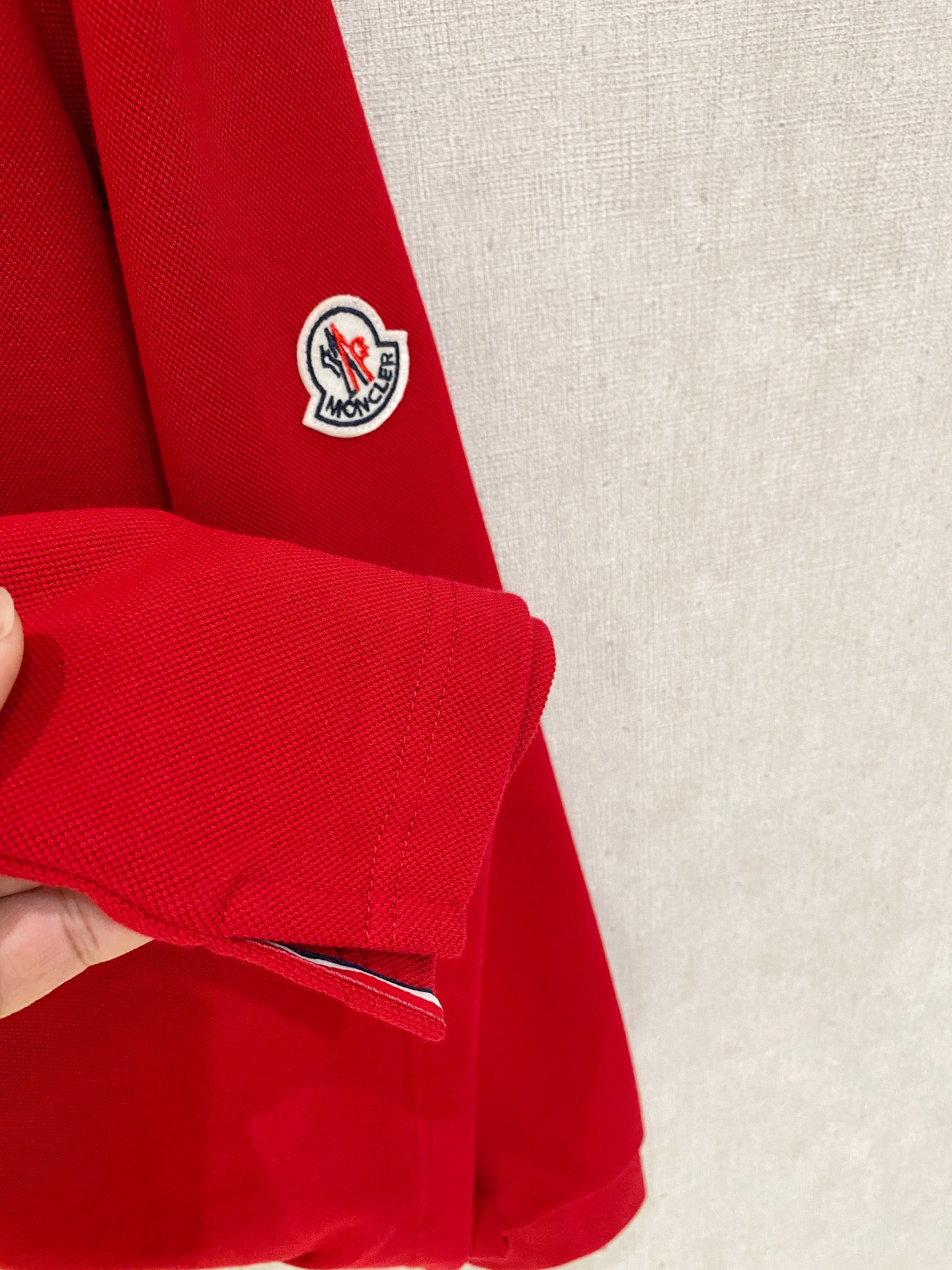 🔥🔥蒙口 25S秋季男士半拉链长袖POLO 胸前标志性LOGO徽标 整体非常的轻商务休闲！纯棉面料，上身