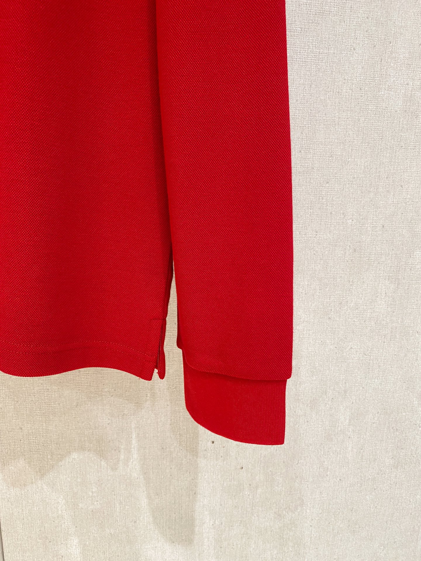 🔥🔥蒙口 25S秋季男士半拉链长袖POLO 胸前标志性LOGO徽标 整体非常的轻商务休闲！纯棉面料，上身