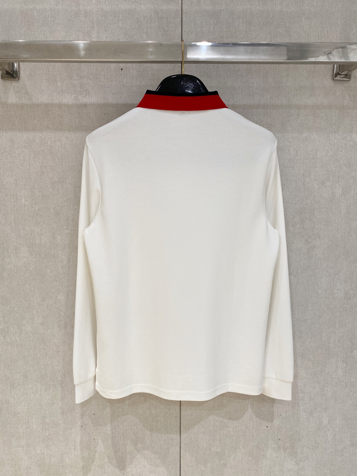 🔥🔥蒙口 25S秋季男士半拉链长袖POLO 胸前标志性LOGO徽标 整体非常的轻商务休闲！纯棉面料，上身