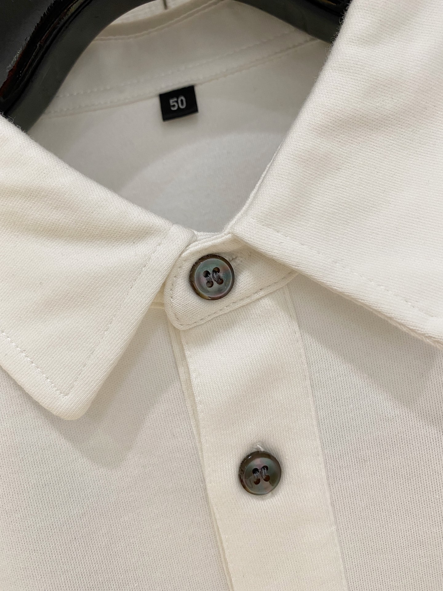 🔥🔥普拉达 25S秋季男士半拉链长袖POLO 胸前标志性LOGO徽标 整体非常的轻商务休闲！纯棉面料，上