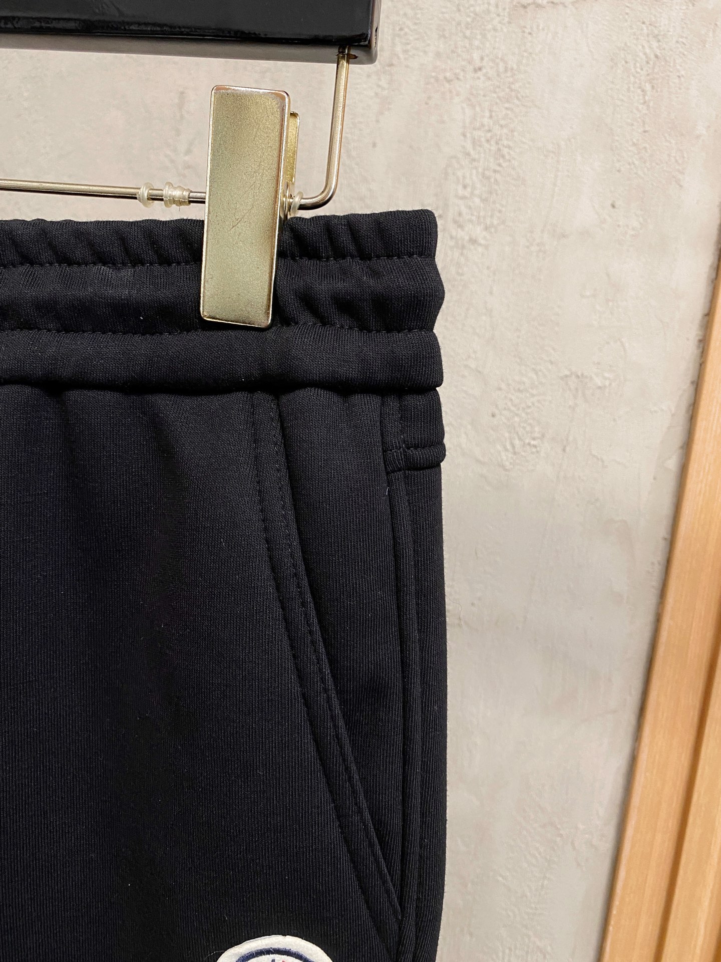 蒙口 加绒 【新品】秋冬25ss休闲裤金典再次出现，原单订制高品质时尚休闲裤。超级百搭款。独家定制面料，