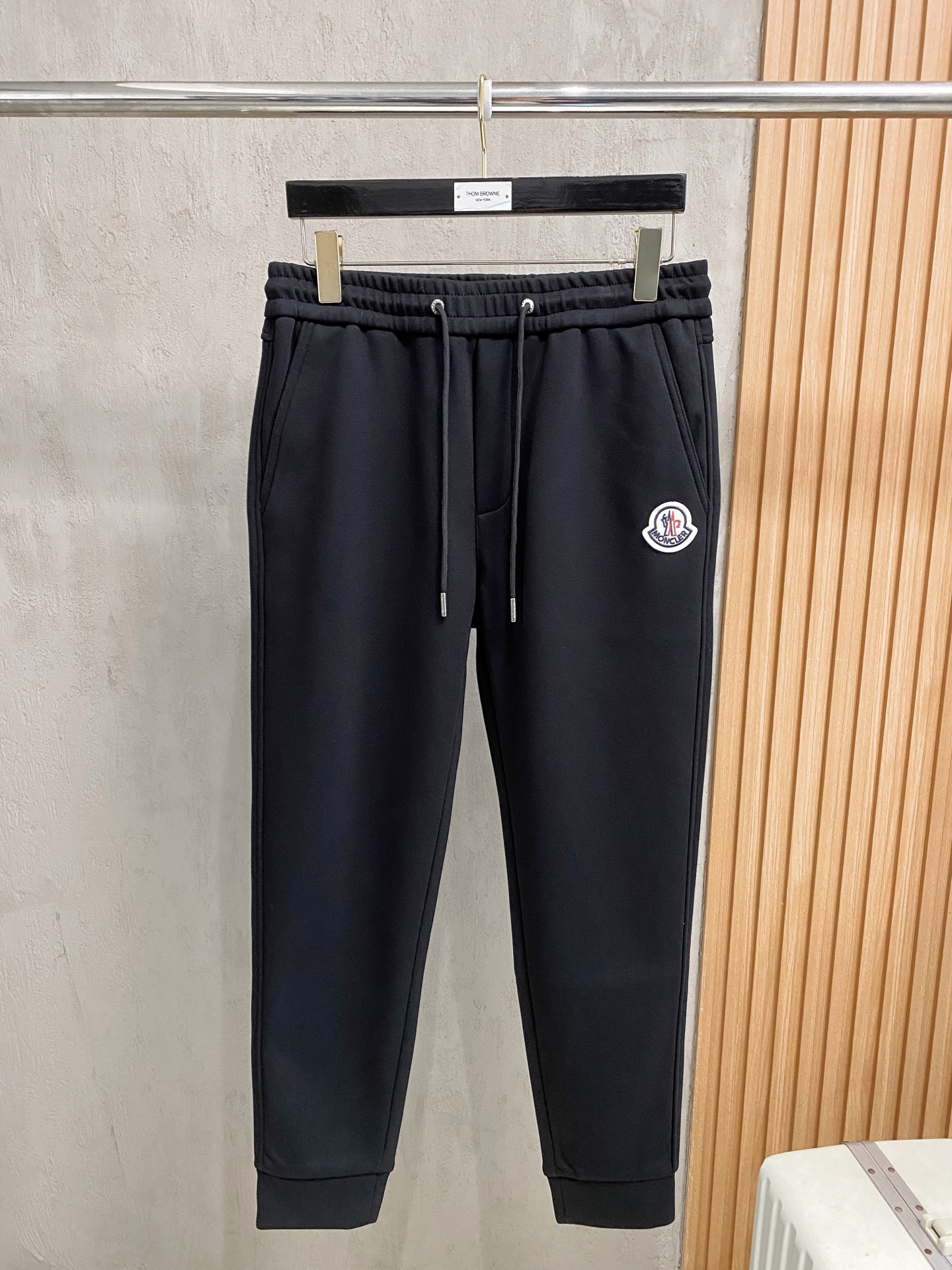 蒙口 加绒 【新品】秋冬25ss休闲裤金典再次出现，原单订制高品质时尚休闲裤。超级百搭款。独家定制面料，