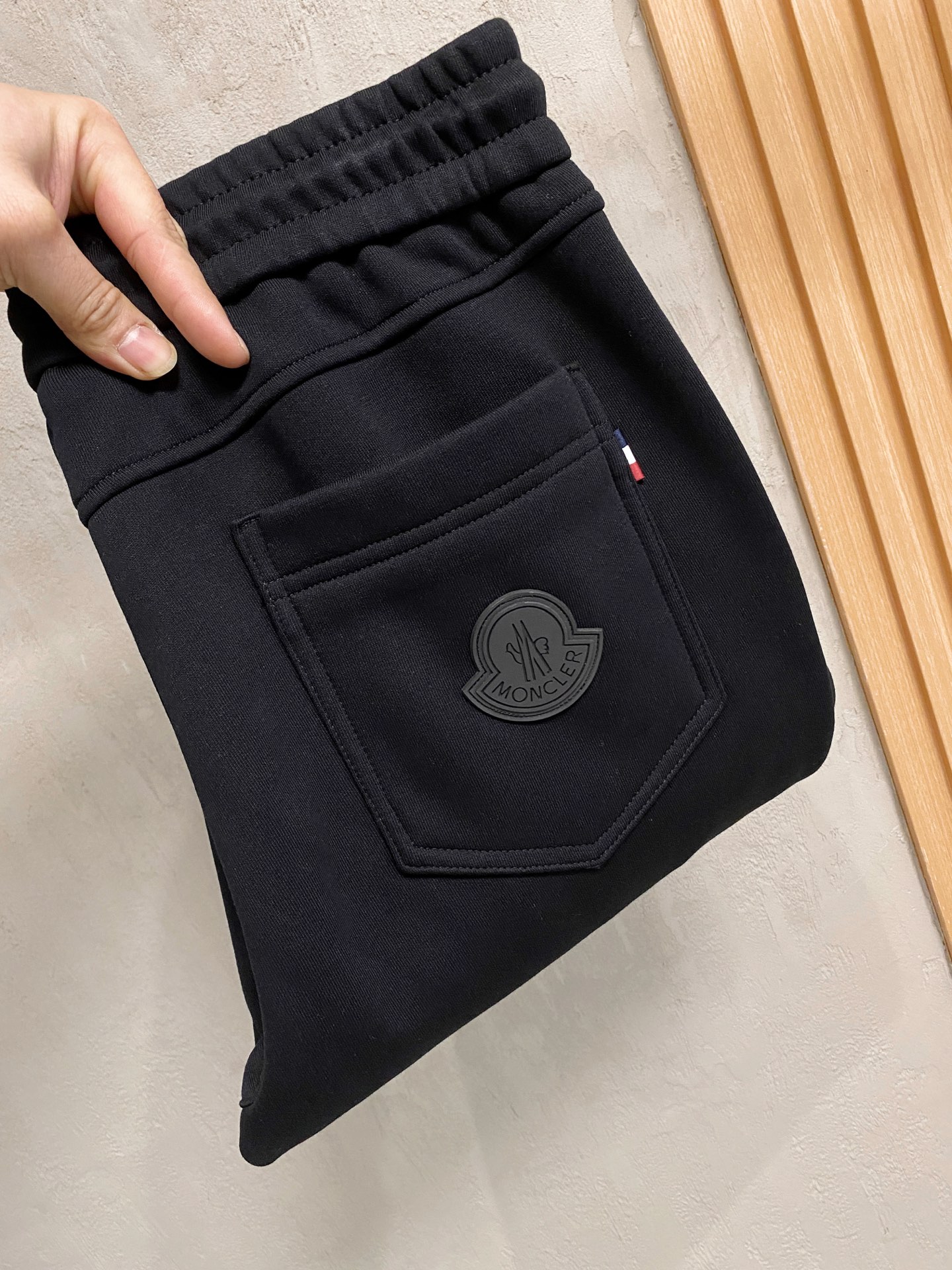 蒙口 加绒 【新品】秋冬25ss休闲裤金典再次出现，原单订制高品质时尚休闲裤。超级百搭款。独家定制面料，