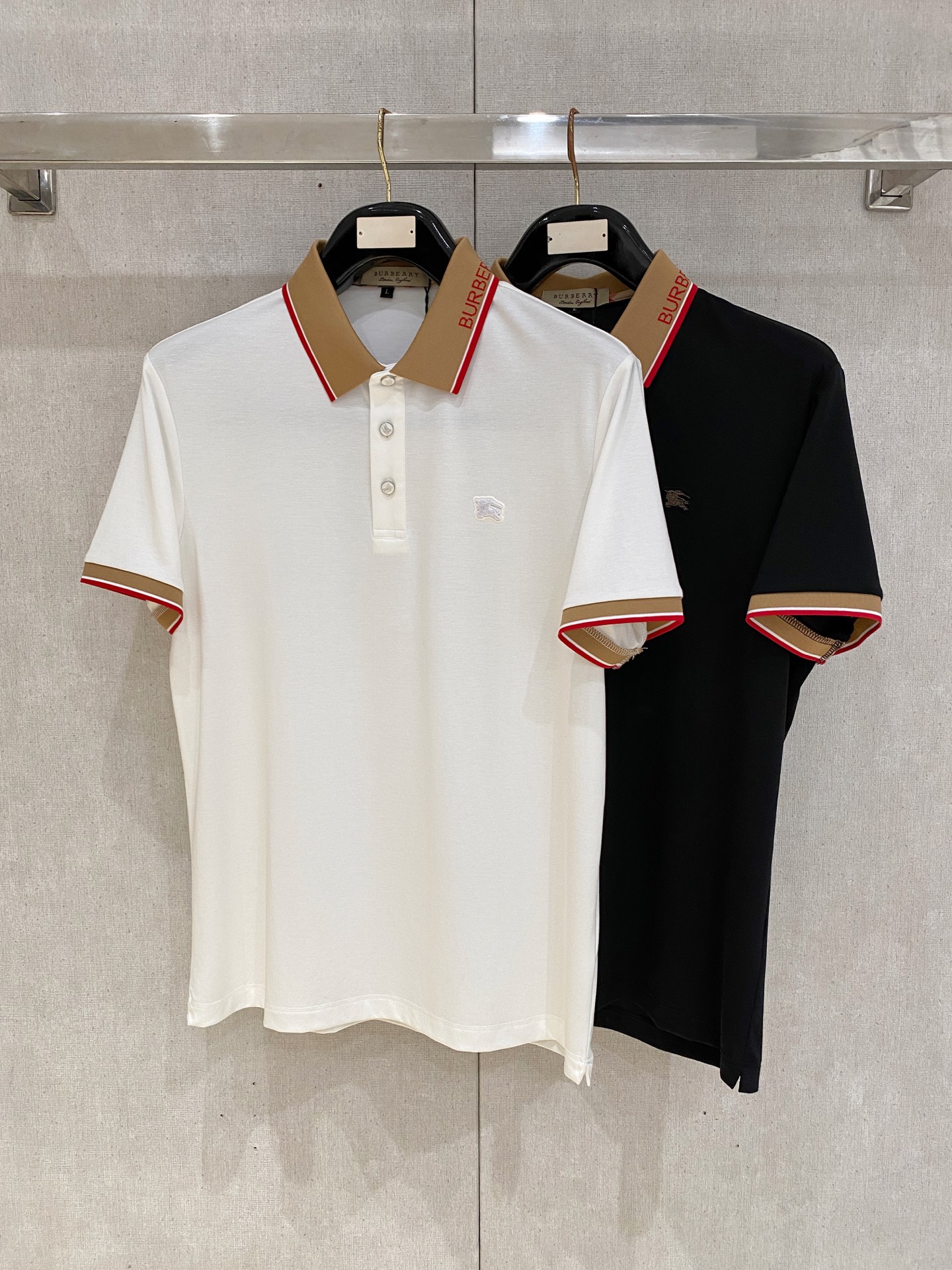 巴宝莉 𝟏𝟎𝟎%新疆长绒棉 面料柔软舒适透气2026 夏季 限量款短袖Polo系列𝗦𝗜𝗭𝗘：𝗠-𝟰𝗫𝗟