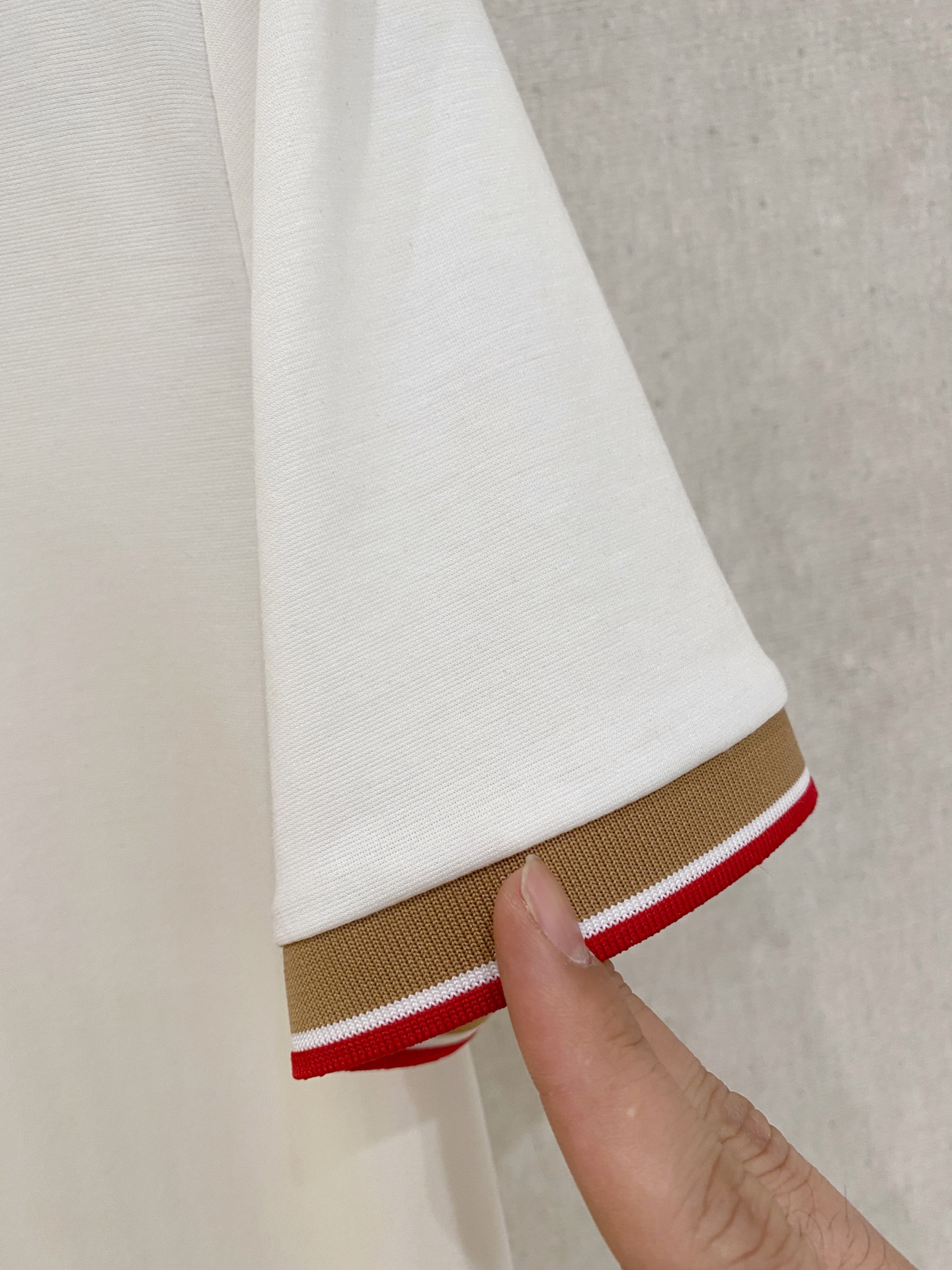 巴宝莉 𝟏𝟎𝟎%新疆长绒棉 面料柔软舒适透气2026 夏季 限量款短袖Polo系列𝗦𝗜𝗭𝗘：𝗠-𝟰𝗫𝗟