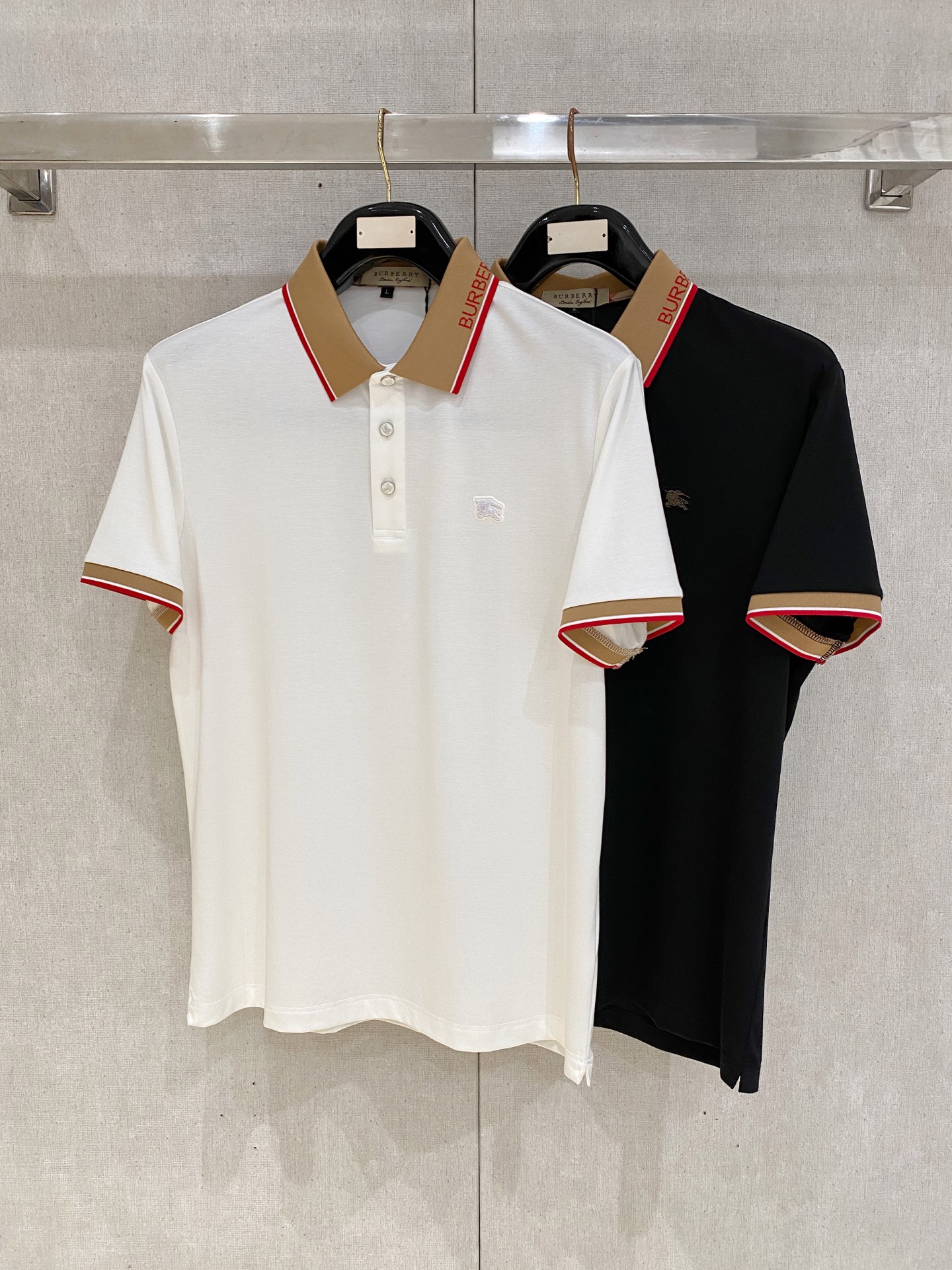 巴宝莉 𝟏𝟎𝟎%新疆长绒棉 面料柔软舒适透气2026 夏季 限量款短袖Polo系列𝗦𝗜𝗭𝗘：𝗠-𝟰𝗫𝗟