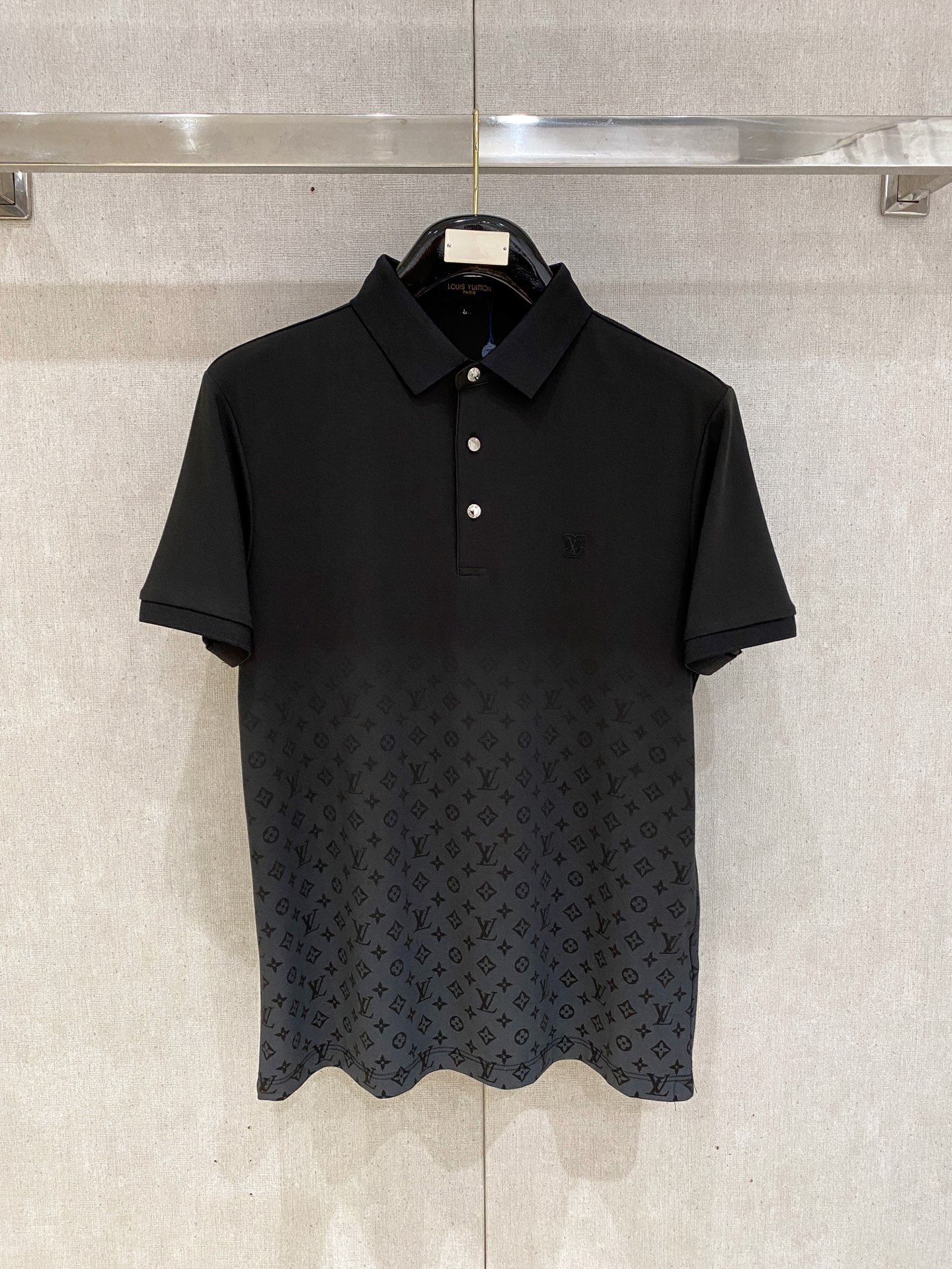 Lv 𝟏𝟎𝟎%新疆长绒棉 面料柔软舒适透气2026 夏季 限量款短袖Polo系列𝗦𝗜𝗭𝗘：𝗠-𝟰𝗫𝗟