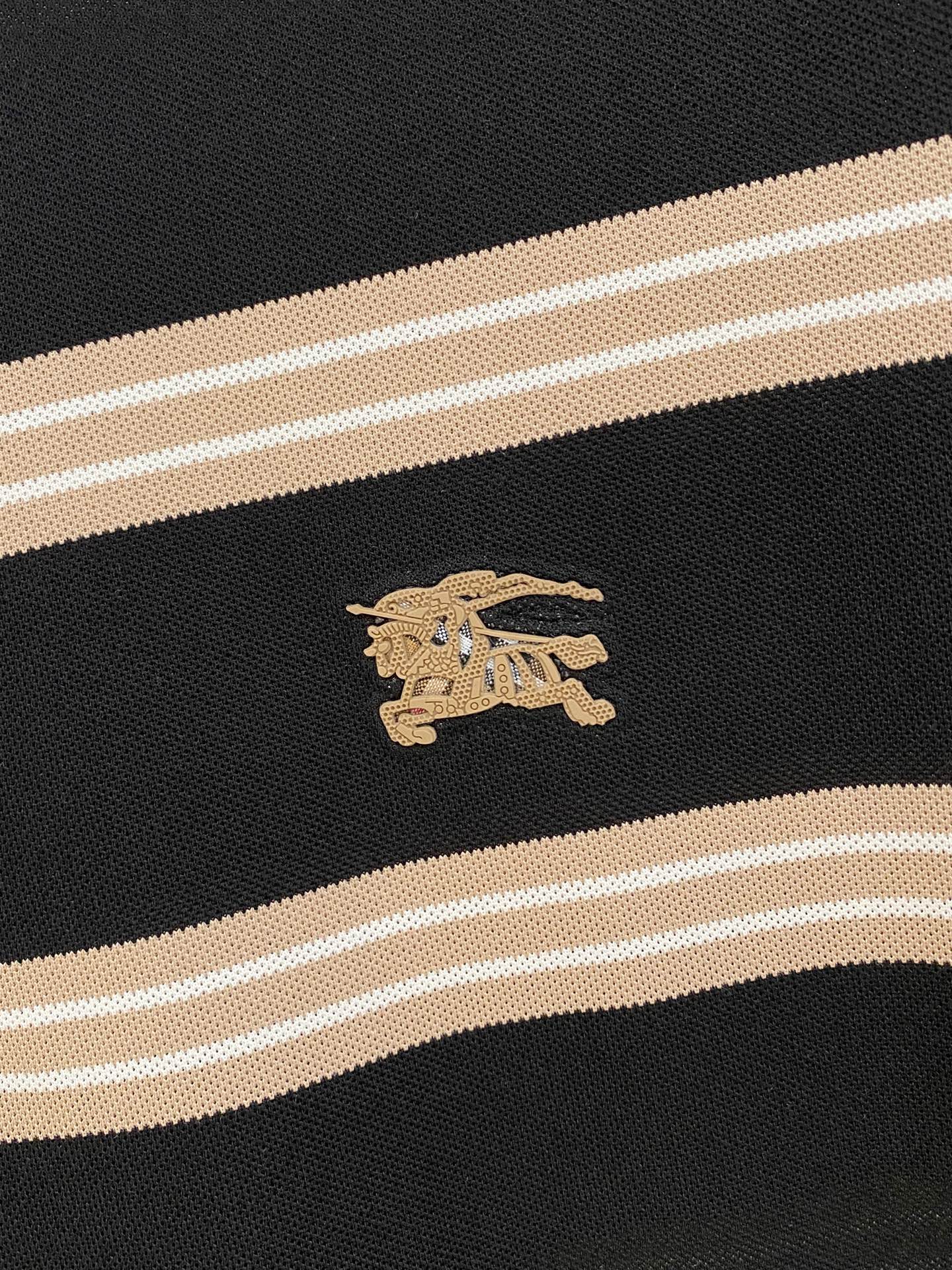 巴宝莉 𝟏𝟎𝟎%新疆长绒棉 面料柔软舒适透气2026 夏季 限量款短袖Polo系列𝗦𝗜𝗭𝗘：𝗠-𝟰𝗫𝗟