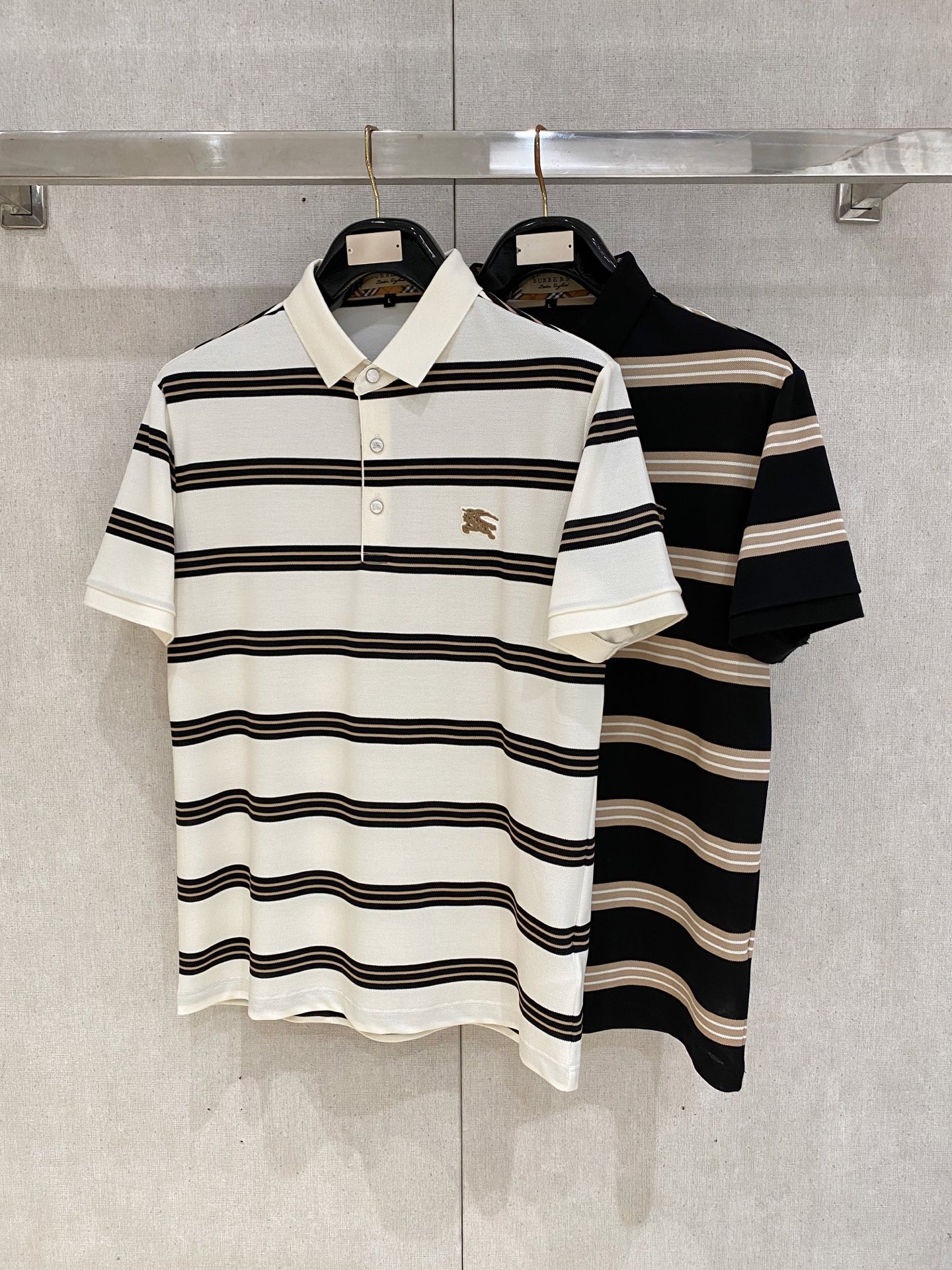 巴宝莉 𝟏𝟎𝟎%新疆长绒棉 面料柔软舒适透气2026 夏季 限量款短袖Polo系列𝗦𝗜𝗭𝗘：𝗠-𝟰𝗫𝗟