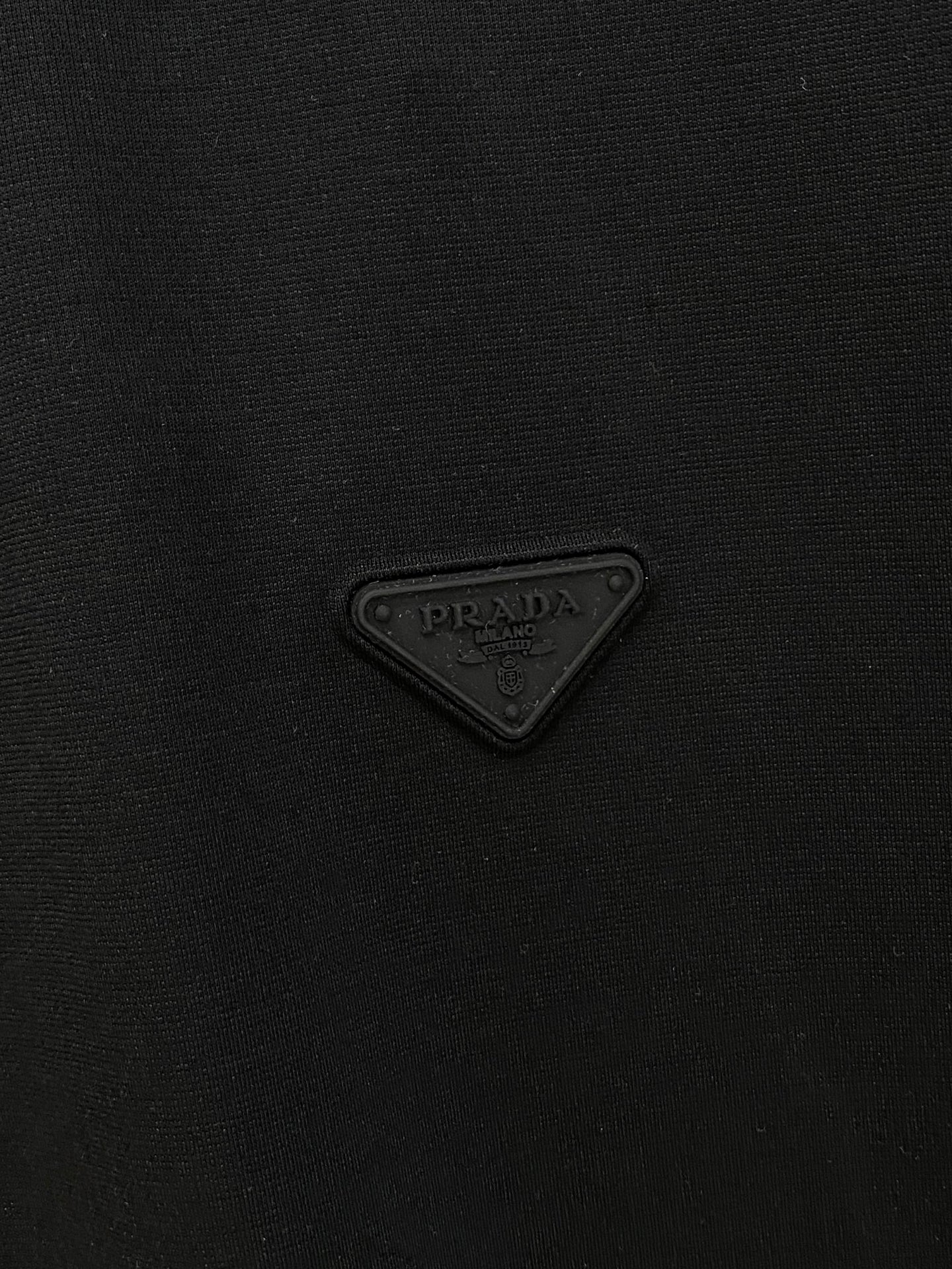 普拉达 𝟏𝟎𝟎%新疆长绒棉 面料柔软舒适透气2026 夏季 限量款短袖Polo系列𝗦𝗜𝗭𝗘：𝗠-𝟰𝗫𝗟