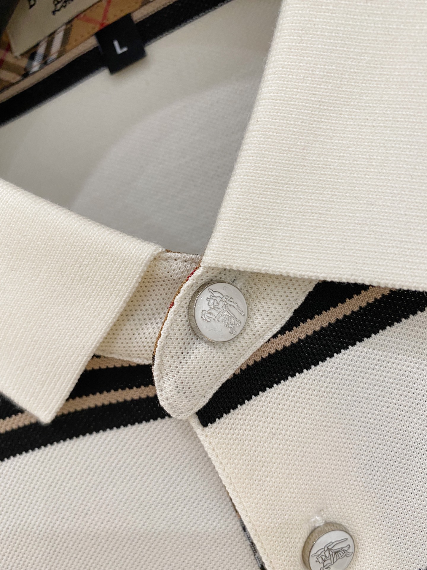 巴宝莉 𝟏𝟎𝟎%新疆长绒棉 面料柔软舒适透气2026 夏季 限量款短袖Polo系列𝗦𝗜𝗭𝗘：𝗠-𝟰𝗫𝗟