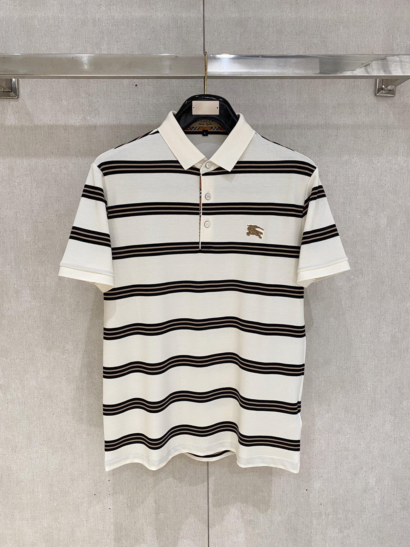 巴宝莉 𝟏𝟎𝟎%新疆长绒棉 面料柔软舒适透气2026 夏季 限量款短袖Polo系列𝗦𝗜𝗭𝗘：𝗠-𝟰𝗫𝗟