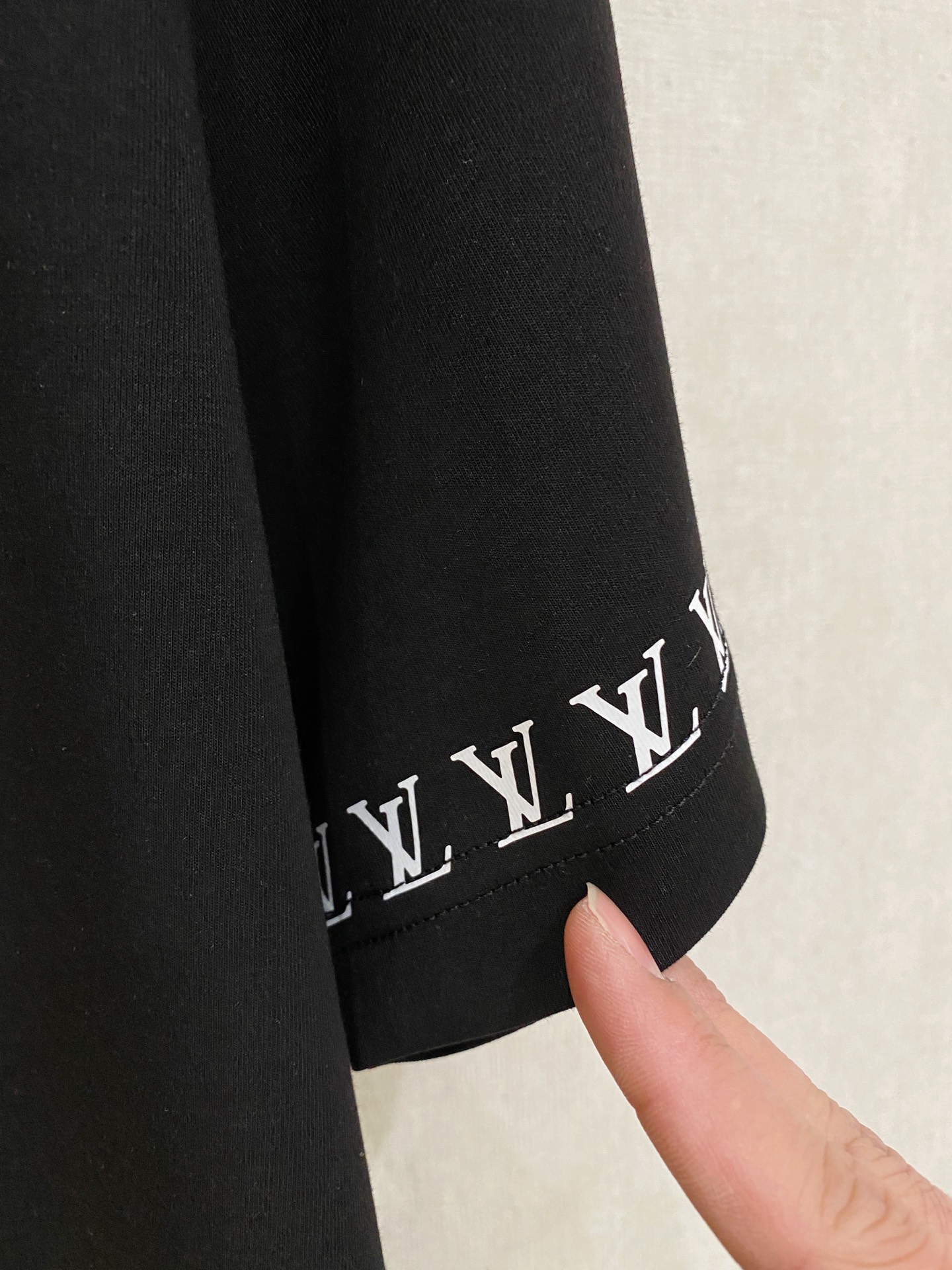 LV Black Letter Print Tee Shorts Set