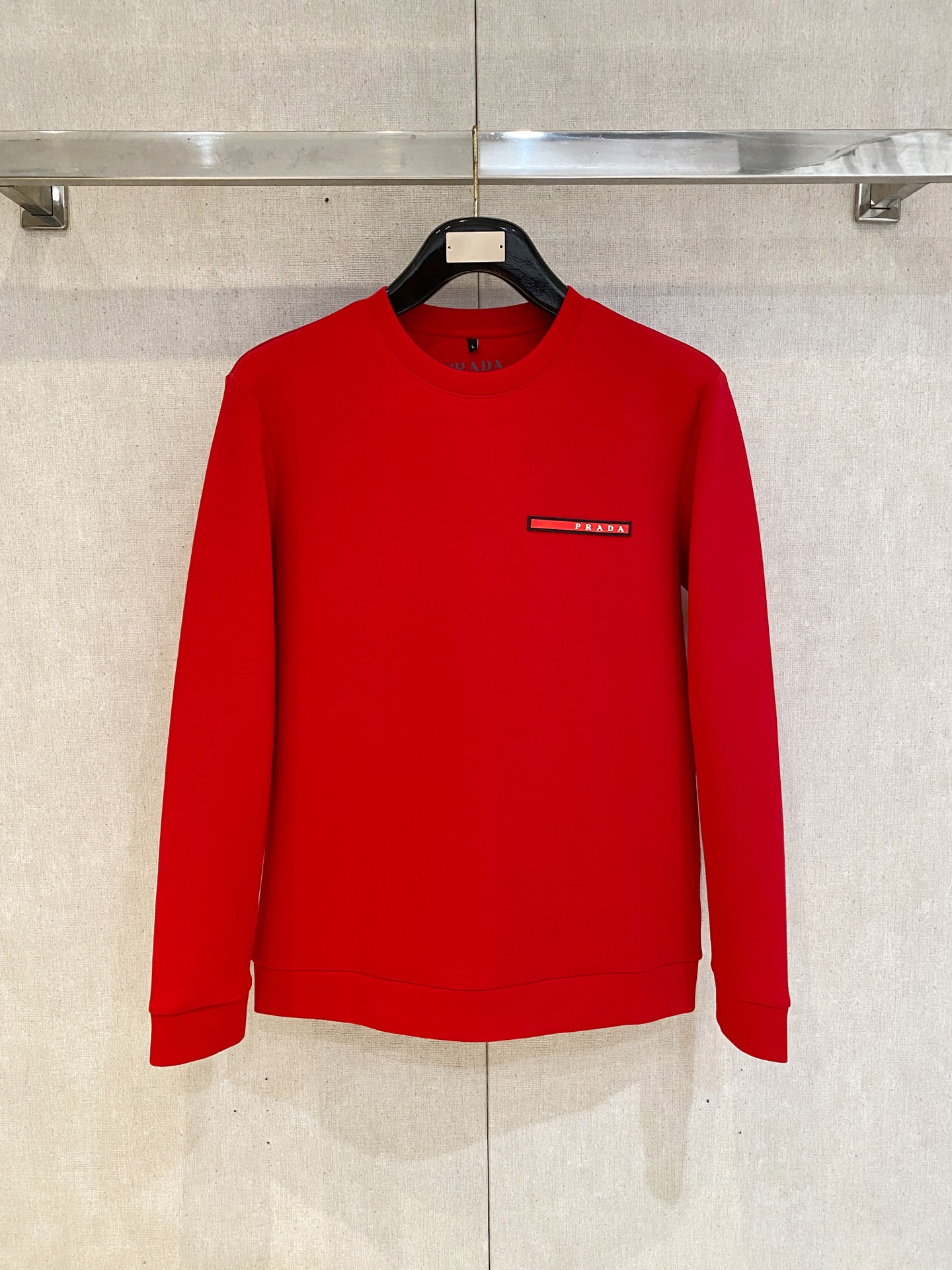 NO:728319,Prada New Year Chinese Red Autumn and Winter New Top Version Latest Air Layer Sweatshirt Exclusive Sale!  Original replica, exclusive design, super craftsmanship!  Extremely luxurious!  The pattern is awesome!  Size M-4xl,,prada,hoodie,sweatshirts,19860909普拉达 新年中国红 秋冬新款 顶级版本 最新款空气层 卫衣独家发售！原版复刻,独家设计,超强工艺！极其奢华！版型超赞！尺码M-4xl,,prada,hoodie,sweatshirts,,Men's clothing