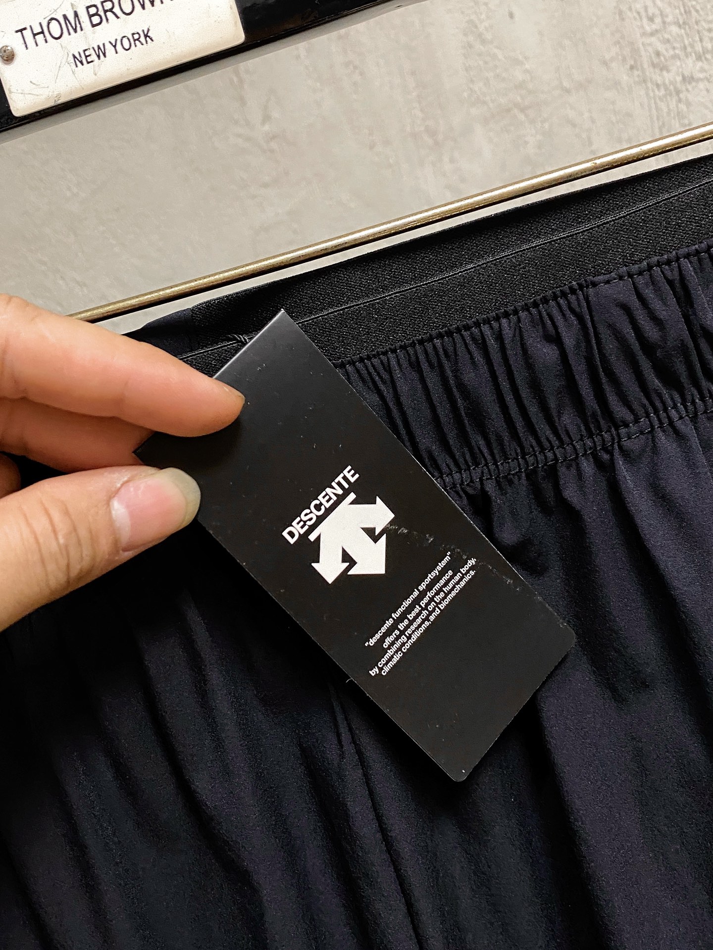 迪桑特 最新面料经典标识图案logo时尚简约最顶级的品质专柜原单短裤 顶级制作工艺进口面料，专柜款独特设