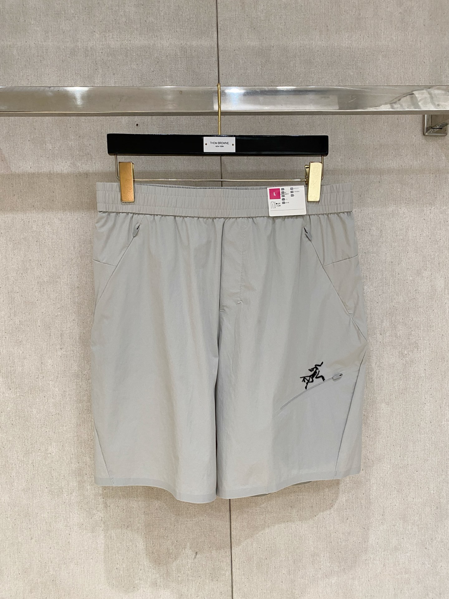 NO:841319,Arc'teryx 2025 new summer men's casual shorts, advanced custom-made fabrics, extremely breathable, elastic and comfortable, with impeccable details, top-grade accessories, original logo design concept, delicate and soft feel!  The upper body fit is awesome!  Size M-3Xl,arc'teryx,shorts,19860909始祖鸟2025夏季新款男士休闲短裤,高级定制面料 透气弹力舒适度极高,细节无可挑剔,顶级辅料配备,原版logo设计理念,手感细腻柔软！上身版型超赞！尺码M-3Xl,arc'teryx,shorts,,Men's clothing