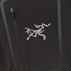 P【新品】始祖鸟 渠道精品.2026ss春夏新款运动服夹克防晒服外套!防晒衣经典之余增添了与时俱进的时尚 P【新品】始祖鸟 渠道精品.2026ss春夏新款运动服夹克防晒服外套!防晒衣经典之余增添了与时俱进的时尚