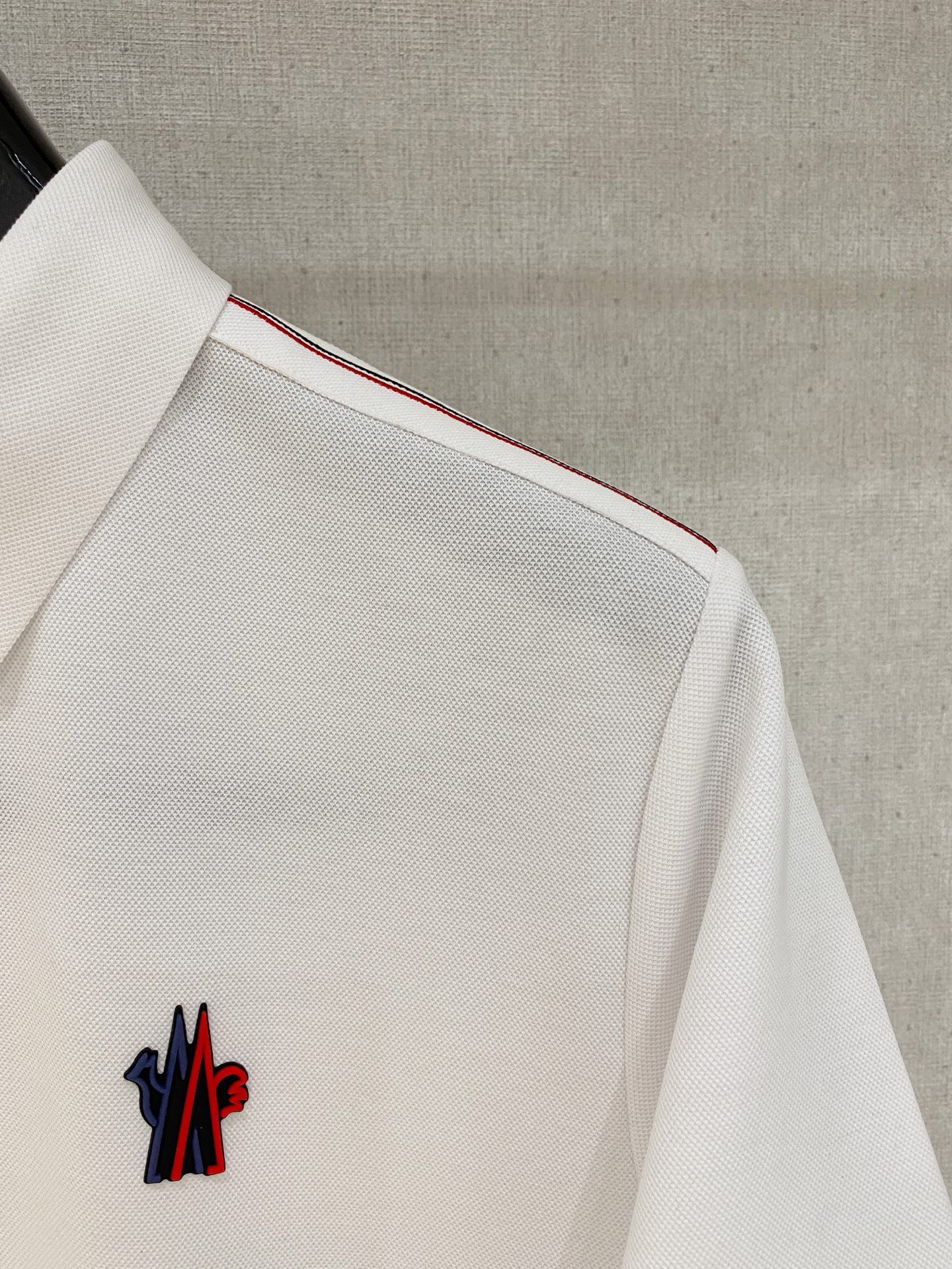 蒙口 重磅推荐！春夏新品 专柜在售 时尚高端男装Polo-胸前Logo个性时尚/进口顶极高密度丝光珠地，