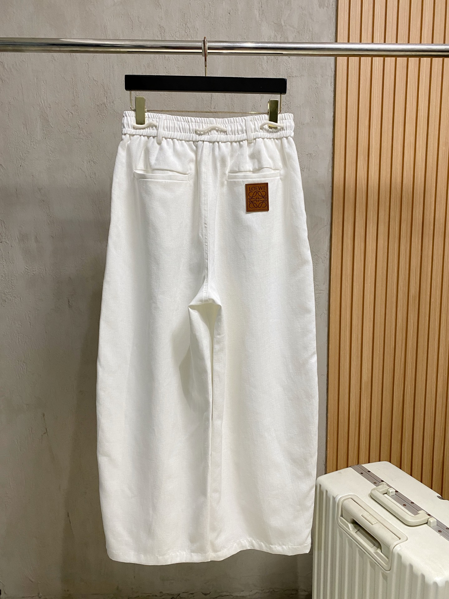 罗意威 春夏新款棉麻裤 26ss休闲裤金典再次出现，原单订制高品质时尚休闲裤。超级百搭款。独家定制面料，