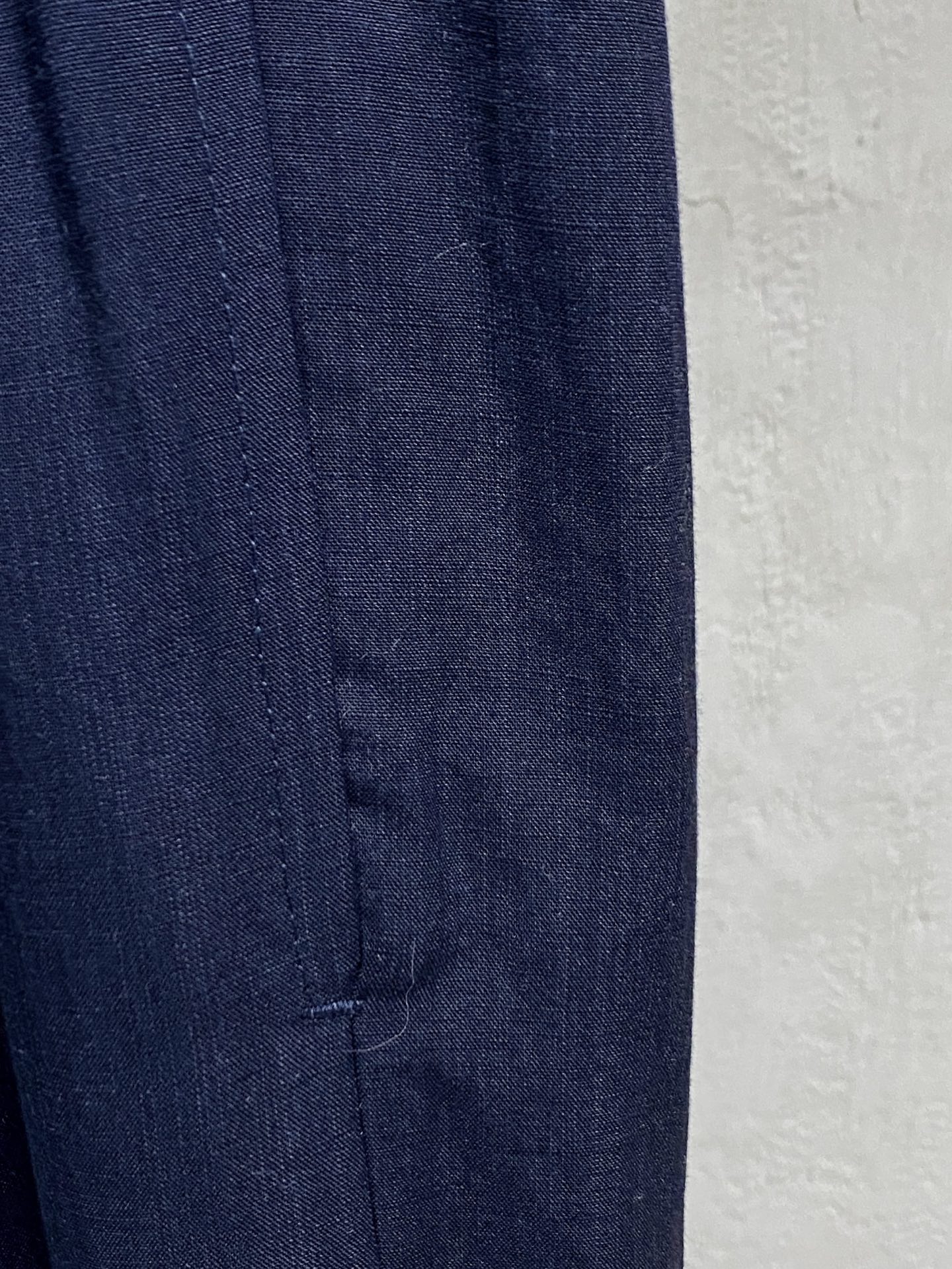 Loro Piana 春夏新款棉麻裤 26ss休闲裤金典再次出现，原单订制高品质时尚休闲裤。超级百搭款。