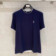 BC 春夏新品假两件短袖T恤衫 极简的衣身造型!顶级针织棉质混纺质地 整体的触感极为舒适,弹力十足亲肤效 BC 春夏新品假两件短袖T恤衫 极简的衣身造型!顶级针织棉质混纺质地 整体的触感极为舒适,弹力十足亲肤效