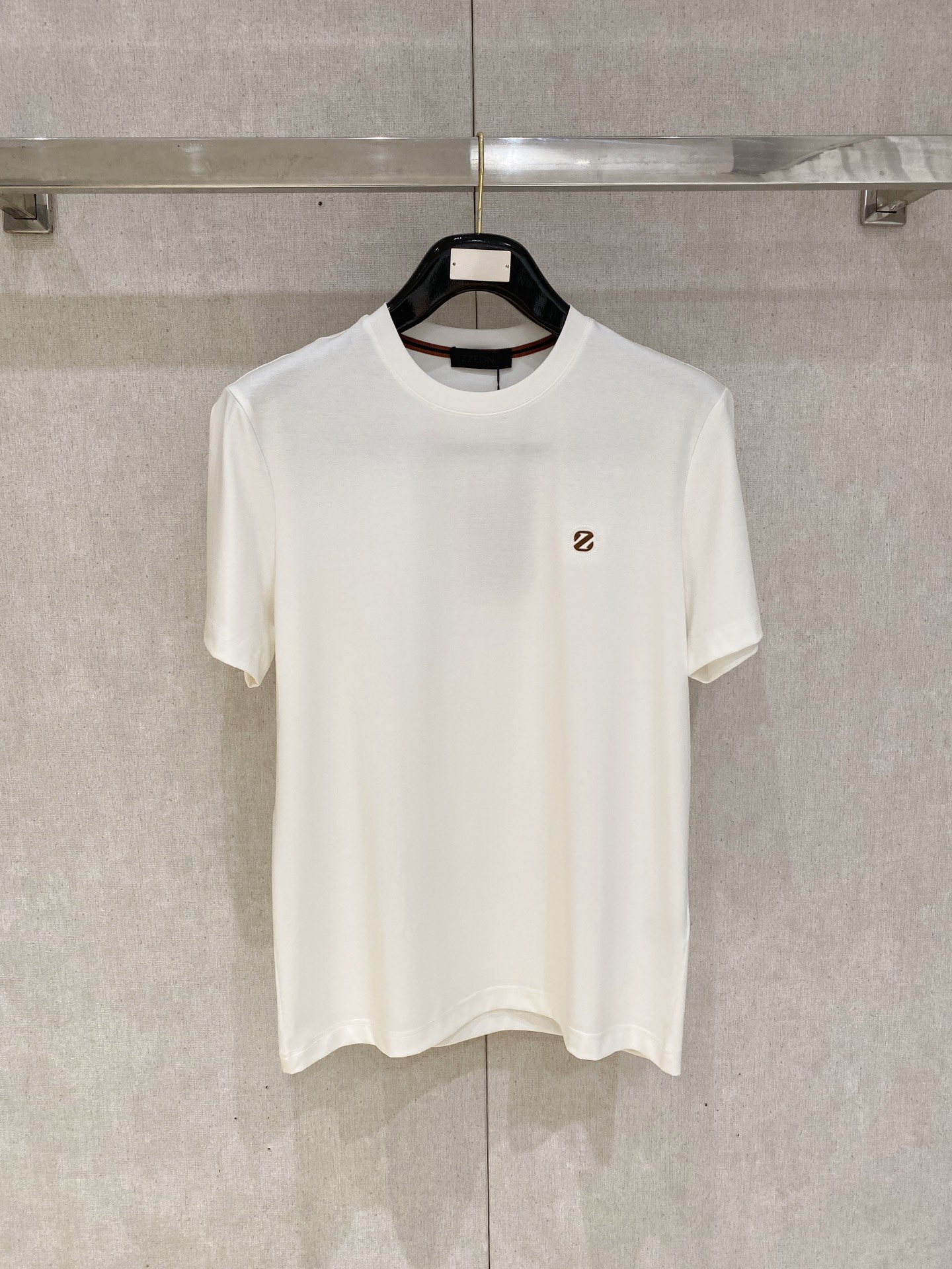 NO:836374,Zegna round neck short sleeve material 90 cotton 10 lycra suitable for summer season size 48-56 size chart 48 length 68 bust 100 shoulder width 43 50 length 69 bust 104 shoulder width 45 52 length 70 bust 108 shoulder width 47 54 length 72 bust 112 shoulder width 49  56 length 74 bust 116 shoulder width 51,,zegna,T-shirt,19860909Zegna杰尼亚圆领 短袖 材质 90棉 10莱卡 适用季节夏 尺码 48-56 尺码表48衣长68胸围100肩宽43 50衣长69胸围104肩宽45  52衣长70胸围108肩宽47  54衣长72胸围112肩宽49  56衣长74胸围116肩宽51,,zegna,T-shirt,,Men's clothing