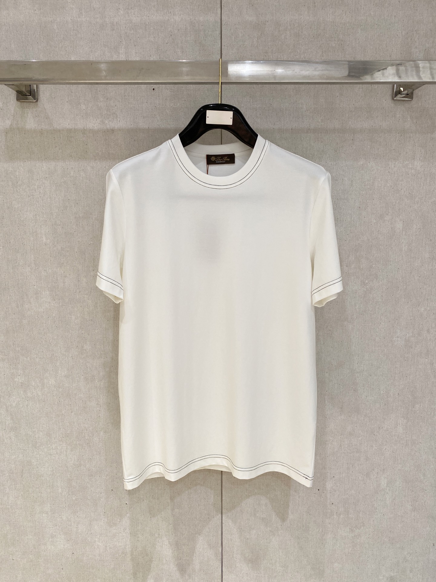 NO:836381,LP/Nuoyou Piana Top quality > 26 new (Yaguli) accessories are all original custom-made products, genuine orders from trading companies. Advanced custom-made imported fabrics, extracted from natural plant fibers, are lighter and thinner than ordinary cotton fabrics, soft to the touch, comfortable to wear, not easy to irritate the skin at all, anti-wrinkle fabric, good breathability Size: M-3XL,, loro piana,19860909LP/诺悠翩雅 顶级品质>26新款(雅古力)辅料全部原版定制出品,贸易公司真品订单.高级定制进口面料,以天然植物纖維提炼出来,比一般棉织物轻薄 手感柔软,穿着舒适 完全不易有刺激皮肤 面料抗皱 透气性良好 尺码: M-3XL,,loro piana,,Men's clothing
