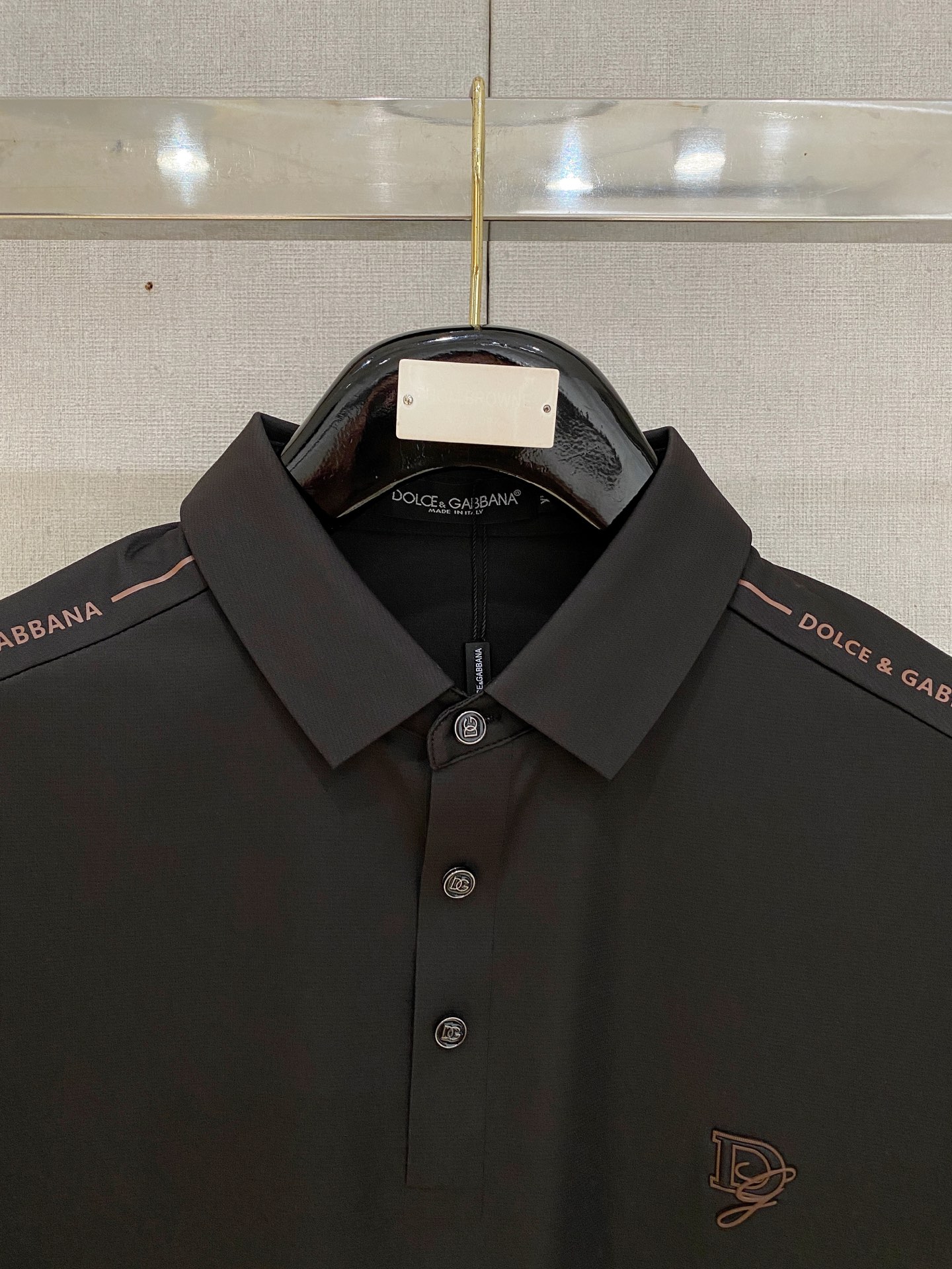 Dolce&Gabbana杜嘉班纳 2026ss春夏新款衬衫系列。定制顶级冰爽锦氨无痕衬衫，重工艺1:1