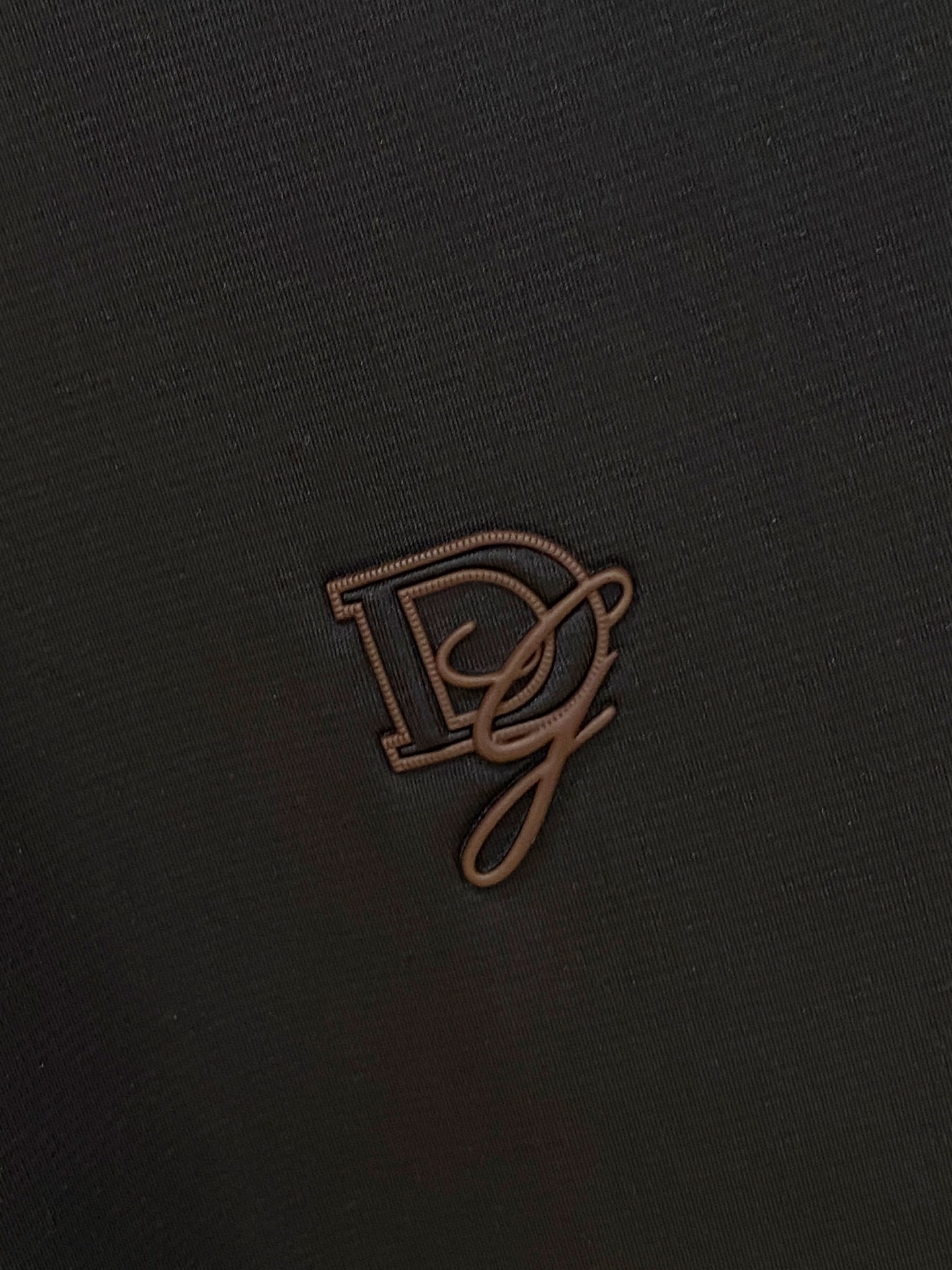 Dolce&Gabbana杜嘉班纳 2026ss春夏新款衬衫系列。定制顶级冰爽锦氨无痕衬衫，重工艺1:1