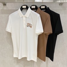 专柜还原顶级复刻版 巴宝莉(Burberry)Polo衫便是绝佳诠释。深沉而优雅的藏蓝色调,仿佛是将夜空 专柜还原顶级复刻版 巴宝莉(Burberry)Polo衫便是绝佳诠释。深沉而优雅的藏蓝色调,仿佛是将夜空