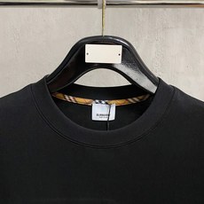 🔥🔥高定面料 2026春夏新品上市🍃时尚经典圆领短袖👍🏻时尚单品设计,更加时尚舒适,高标准定制,上身非常 🔥🔥高定面料 2026春夏新品上市🍃时尚经典圆领短袖👍🏻时尚单品设计,更加时尚舒适,高标准定制,上身非常