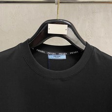 🔥🔥高定面料 2026春夏新品上市🍃时尚经典圆领短袖👍🏻时尚单品设计,更加时尚舒适,高标准定制,上身非常 🔥🔥高定面料 2026春夏新品上市🍃时尚经典圆领短袖👍🏻时尚单品设计,更加时尚舒适,高标准定制,上身非常