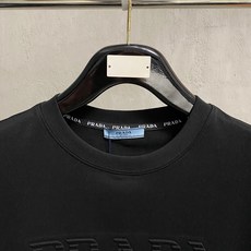 🔥🔥高定面料 2026春夏新品上市🍃时尚经典圆领短袖👍🏻时尚单品设计,更加时尚舒适,高标准定制,上身非常 🔥🔥高定面料 2026春夏新品上市🍃时尚经典圆领短袖👍🏻时尚单品设计,更加时尚舒适,高标准定制,上身非常