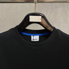 🔥🔥高定面料 2026春夏新品上市🍃时尚经典圆领短袖👍🏻时尚单品设计,更加时尚舒适,高标准定制,上身非常 🔥🔥高定面料 2026春夏新品上市🍃时尚经典圆领短袖👍🏻时尚单品设计,更加时尚舒适,高标准定制,上身非常