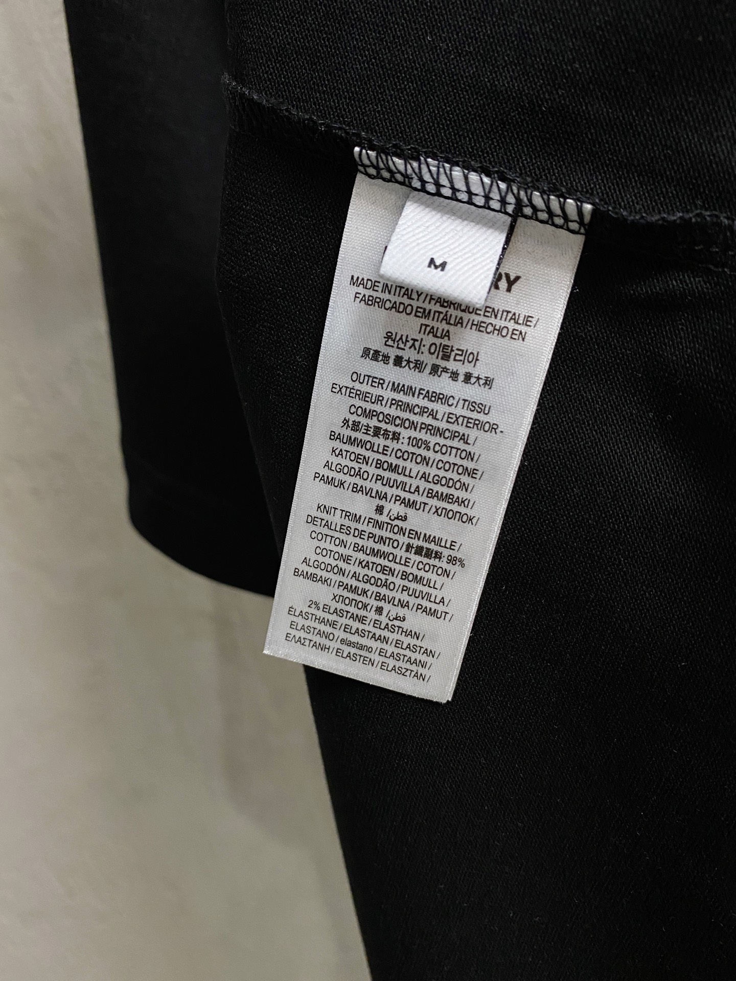 🔥🔥高定面料 2026春夏新品上市🍃时尚经典圆领短袖👍🏻时尚单品设计，更加时尚舒适，高标准定制，上身非常