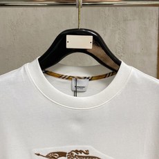 🔥🔥高定面料 2026春夏新品上市🍃时尚经典圆领短袖👍🏻时尚单品设计,更加时尚舒适,高标准定制,上身非常 🔥🔥高定面料 2026春夏新品上市🍃时尚经典圆领短袖👍🏻时尚单品设计,更加时尚舒适,高标准定制,上身非常