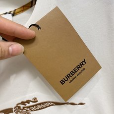🔥🔥高定面料 2026春夏新品上市🍃时尚经典圆领短袖👍🏻时尚单品设计,更加时尚舒适,高标准定制,上身非常 🔥🔥高定面料 2026春夏新品上市🍃时尚经典圆领短袖👍🏻时尚单品设计,更加时尚舒适,高标准定制,上身非常