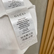 🔥🔥高定面料 2026春夏新品上市🍃时尚经典圆领短袖👍🏻时尚单品设计,更加时尚舒适,高标准定制,上身非常 🔥🔥高定面料 2026春夏新品上市🍃时尚经典圆领短袖👍🏻时尚单品设计,更加时尚舒适,高标准定制,上身非常
