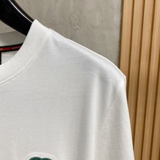 🔥🔥高定面料 2026春夏新品上市🍃时尚经典圆领短袖👍🏻时尚单品设计,更加时尚舒适,高标准定制,上身非常 🔥🔥高定面料 2026春夏新品上市🍃时尚经典圆领短袖👍🏻时尚单品设计,更加时尚舒适,高标准定制,上身非常