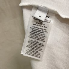 🔥🔥高定面料 2026春夏新品上市🍃时尚经典圆领短袖👍🏻时尚单品设计,更加时尚舒适,高标准定制,上身非常 🔥🔥高定面料 2026春夏新品上市🍃时尚经典圆领短袖👍🏻时尚单品设计,更加时尚舒适,高标准定制,上身非常