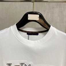 🔥🔥高定面料 2026春夏新品上市🍃时尚经典圆领短袖👍🏻时尚单品设计,更加时尚舒适,高标准定制,上身非常 🔥🔥高定面料 2026春夏新品上市🍃时尚经典圆领短袖👍🏻时尚单品设计,更加时尚舒适,高标准定制,上身非常