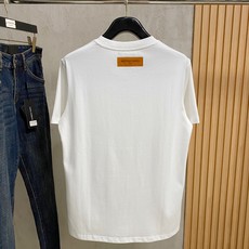 🔥🔥高定面料 2026春夏新品上市🍃时尚经典圆领短袖👍🏻时尚单品设计,更加时尚舒适,高标准定制,上身非常 🔥🔥高定面料 2026春夏新品上市🍃时尚经典圆领短袖👍🏻时尚单品设计,更加时尚舒适,高标准定制,上身非常