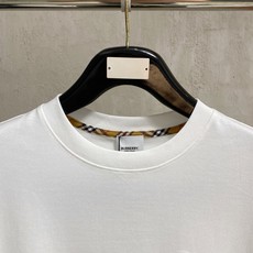 🔥🔥高定面料 2026春夏新品上市🍃时尚经典圆领短袖👍🏻时尚单品设计,更加时尚舒适,高标准定制,上身非常 🔥🔥高定面料 2026春夏新品上市🍃时尚经典圆领短袖👍🏻时尚单品设计,更加时尚舒适,高标准定制,上身非常